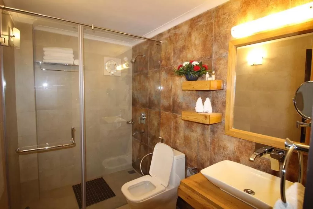 Shower in The Oaktree House