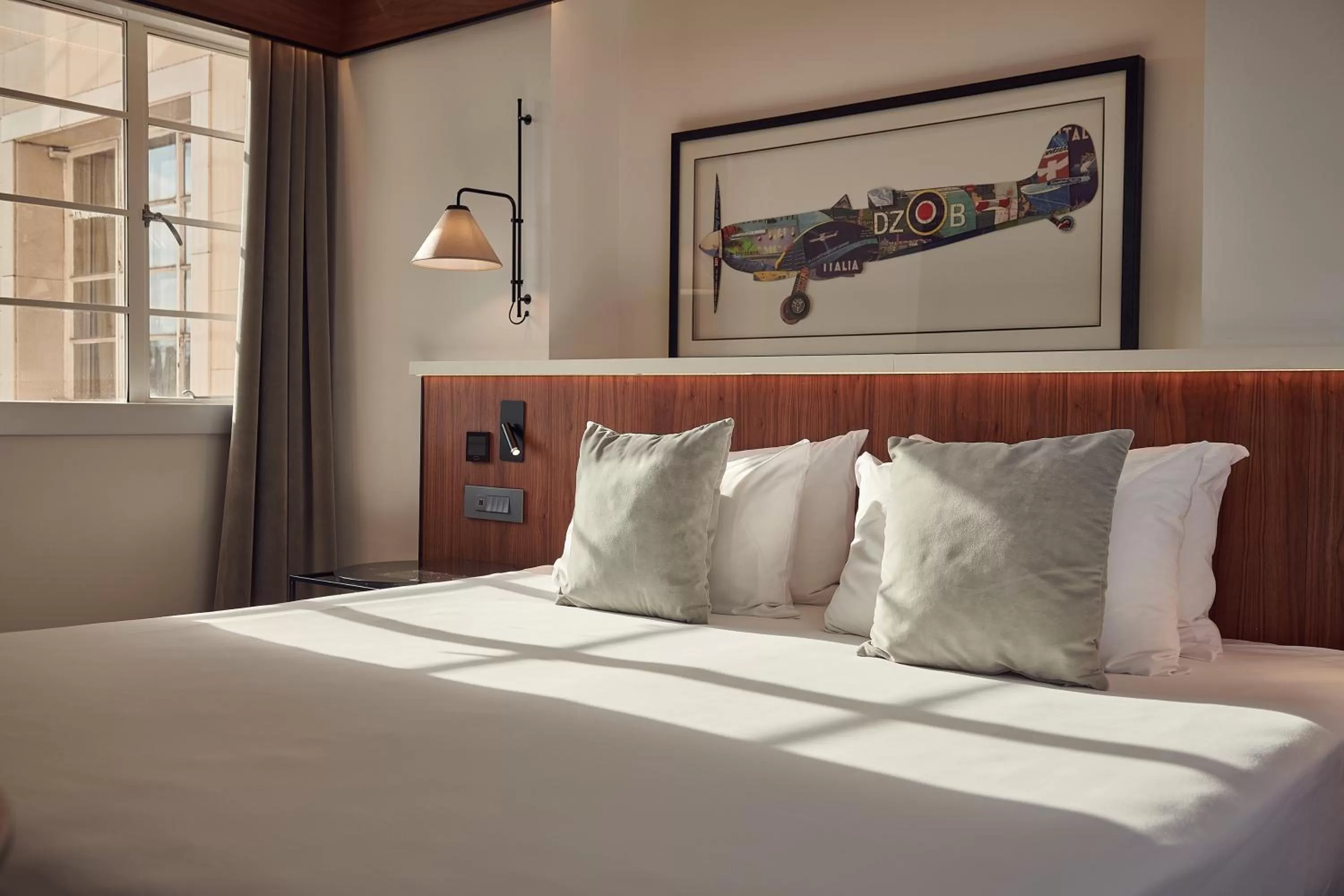 Bed in Melia White House Hotel