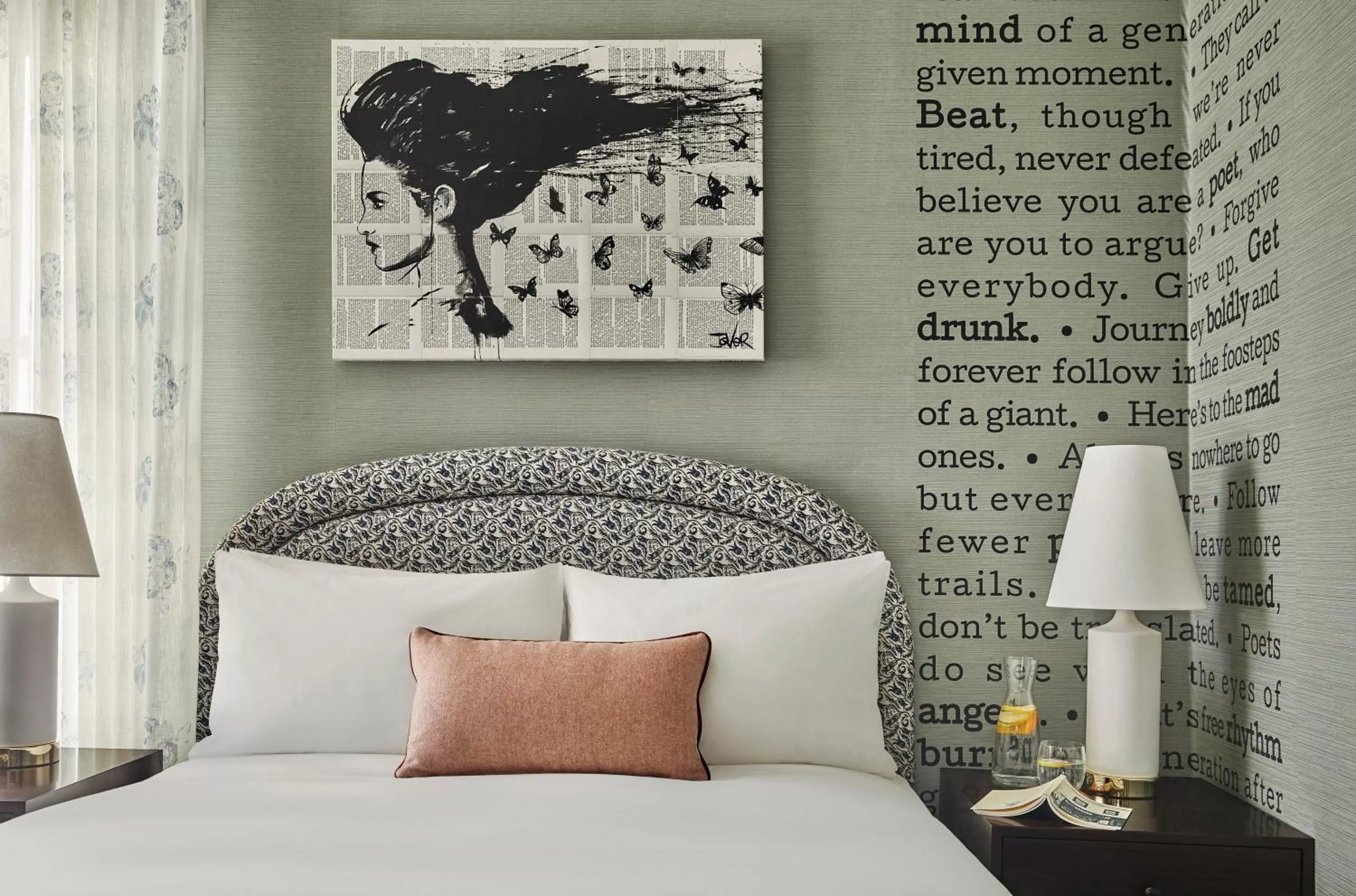 Bed in Hotel Emblem San Francisco