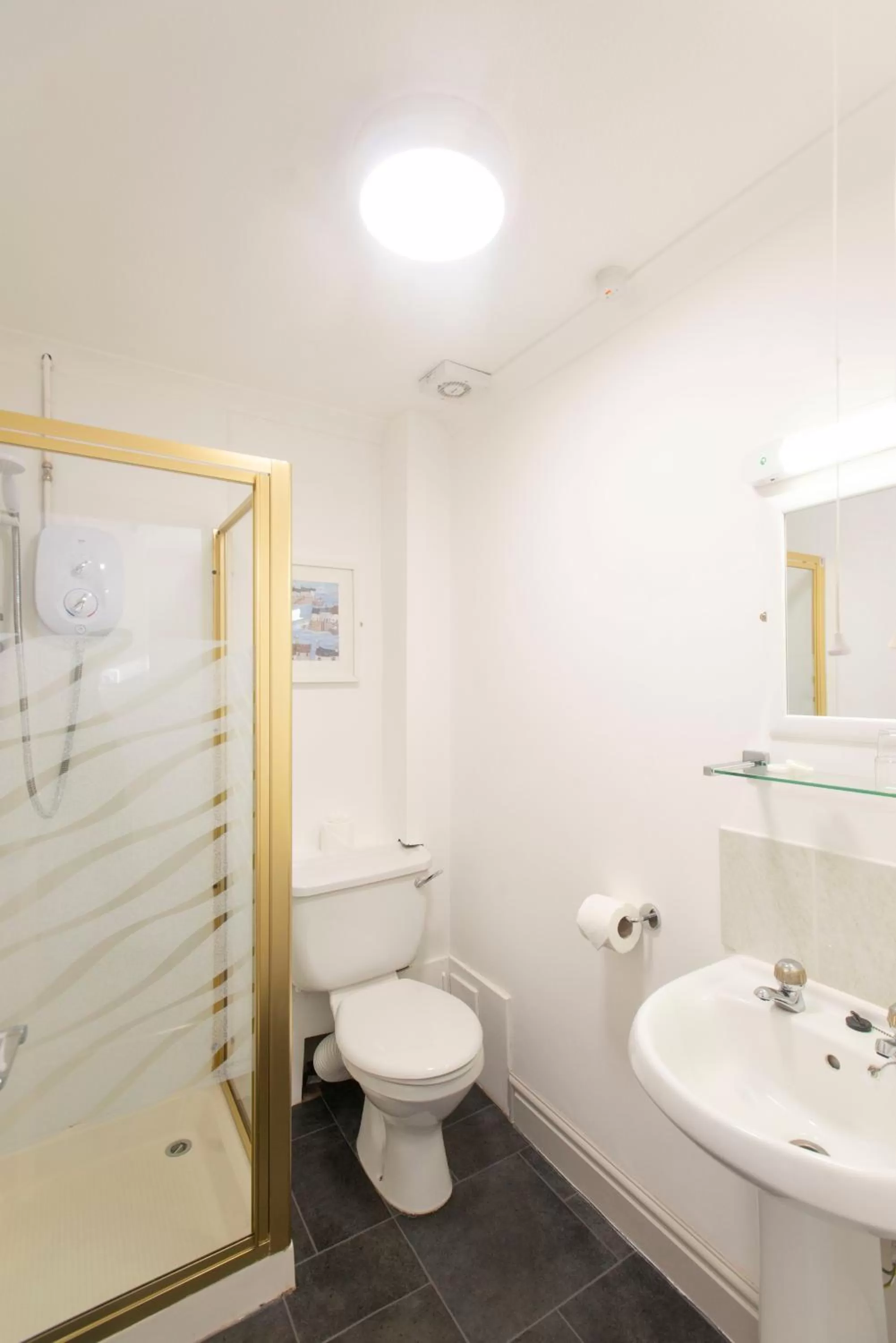 Shower in Tregenna Castle Resort