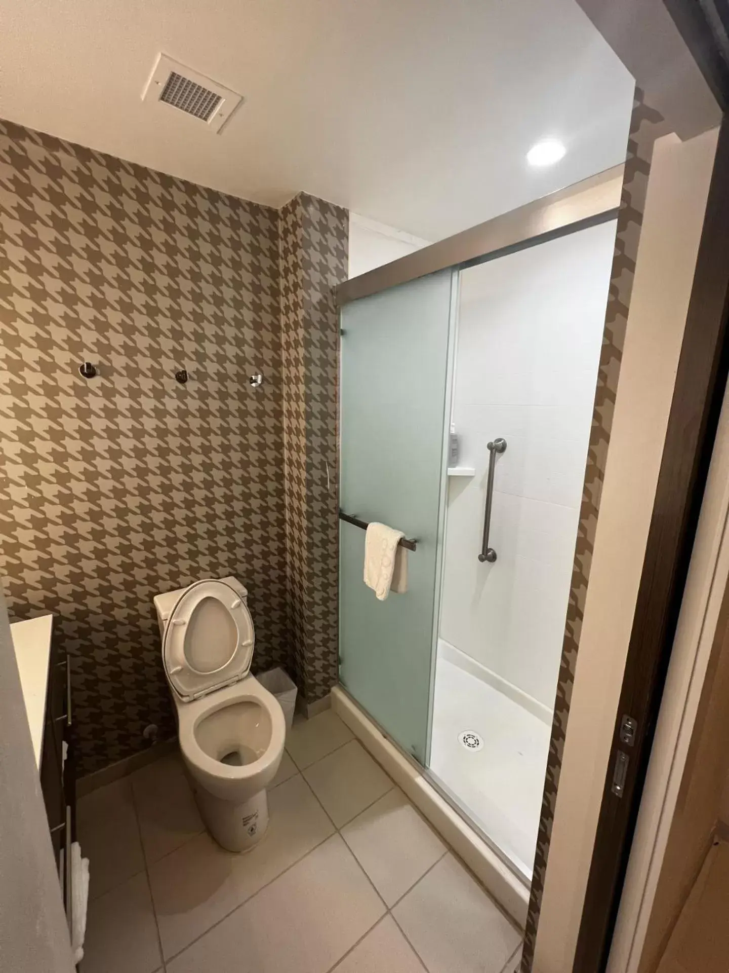 Shower, Bathroom in Home2 Suites By Hilton Hinesville