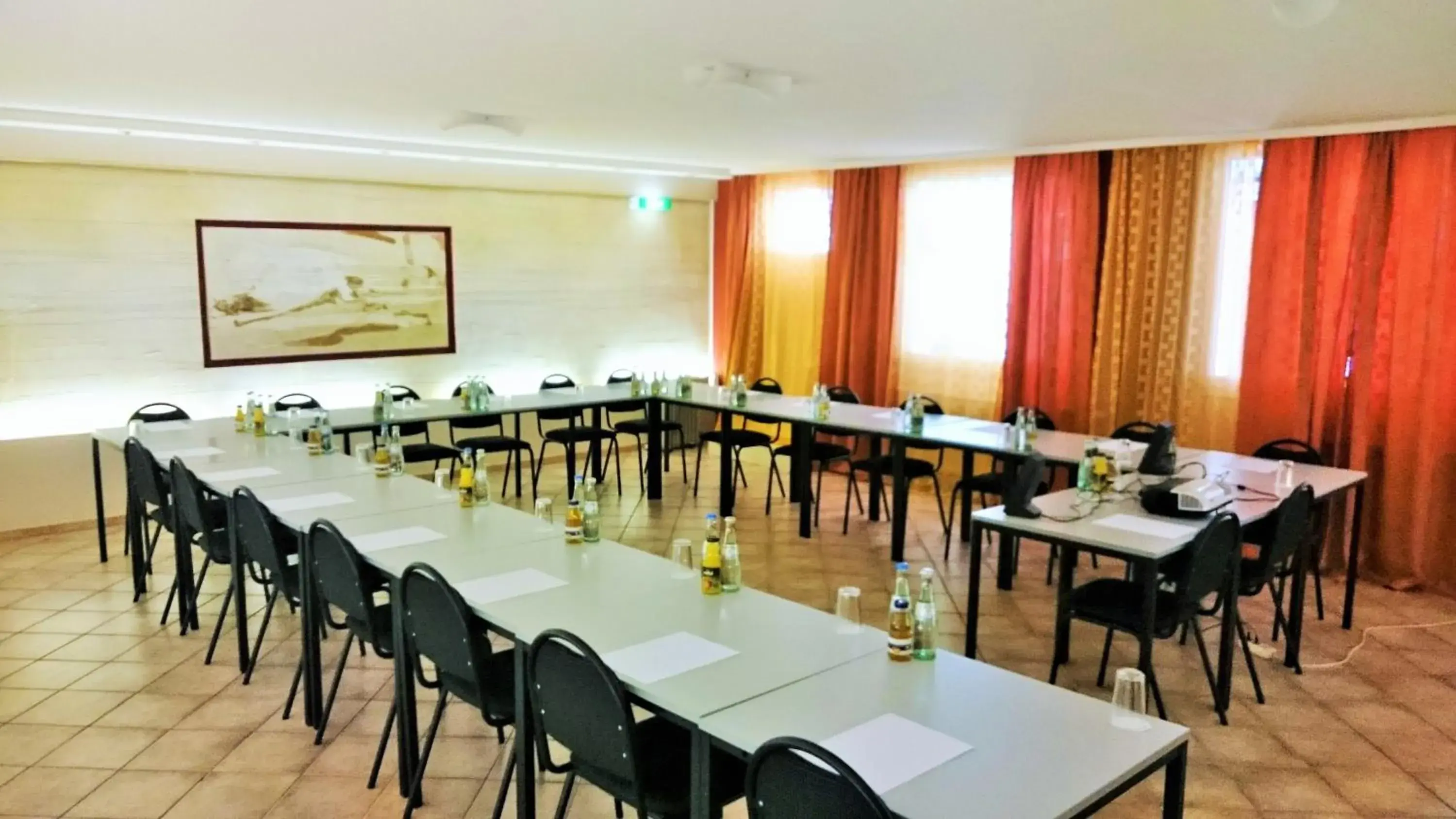 Meeting/conference room, Restaurant/Places to Eat in Hotel Petersburg Superior