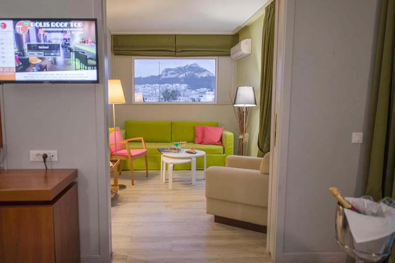 TV and multimedia in Polis Grand Hotel