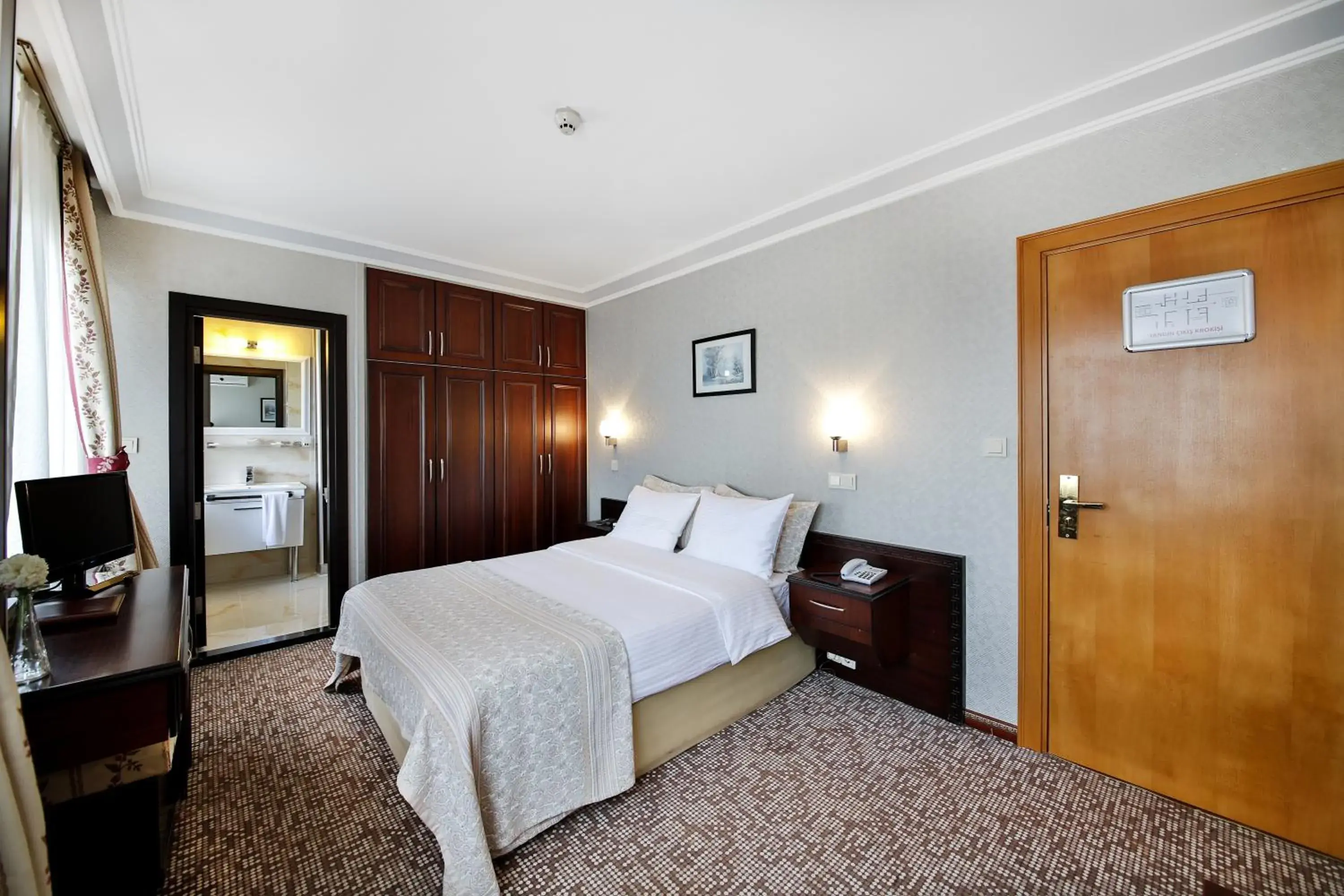Photo of the whole room, Bed in Sidonya Hotel