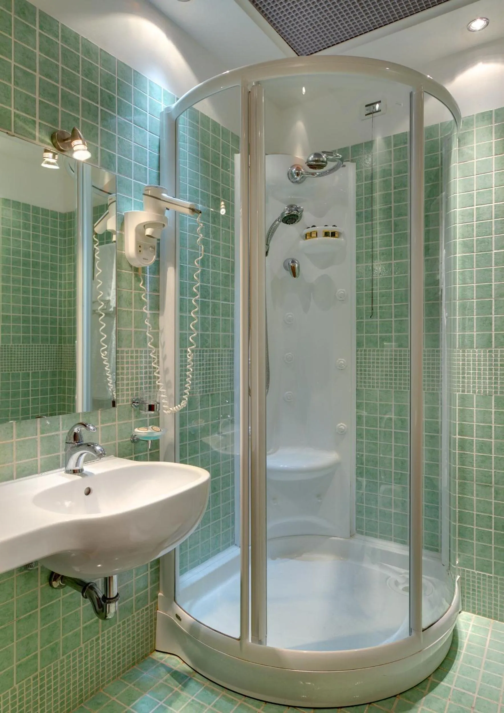 Bathroom in Hotel Corot