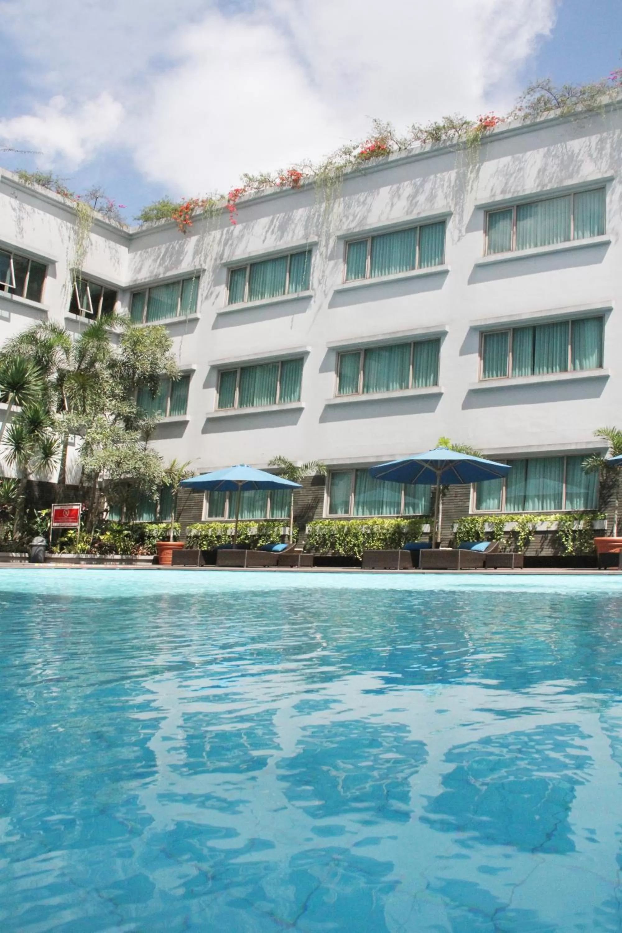 Swimming pool in Aston Tropicana Hotel Bandung
