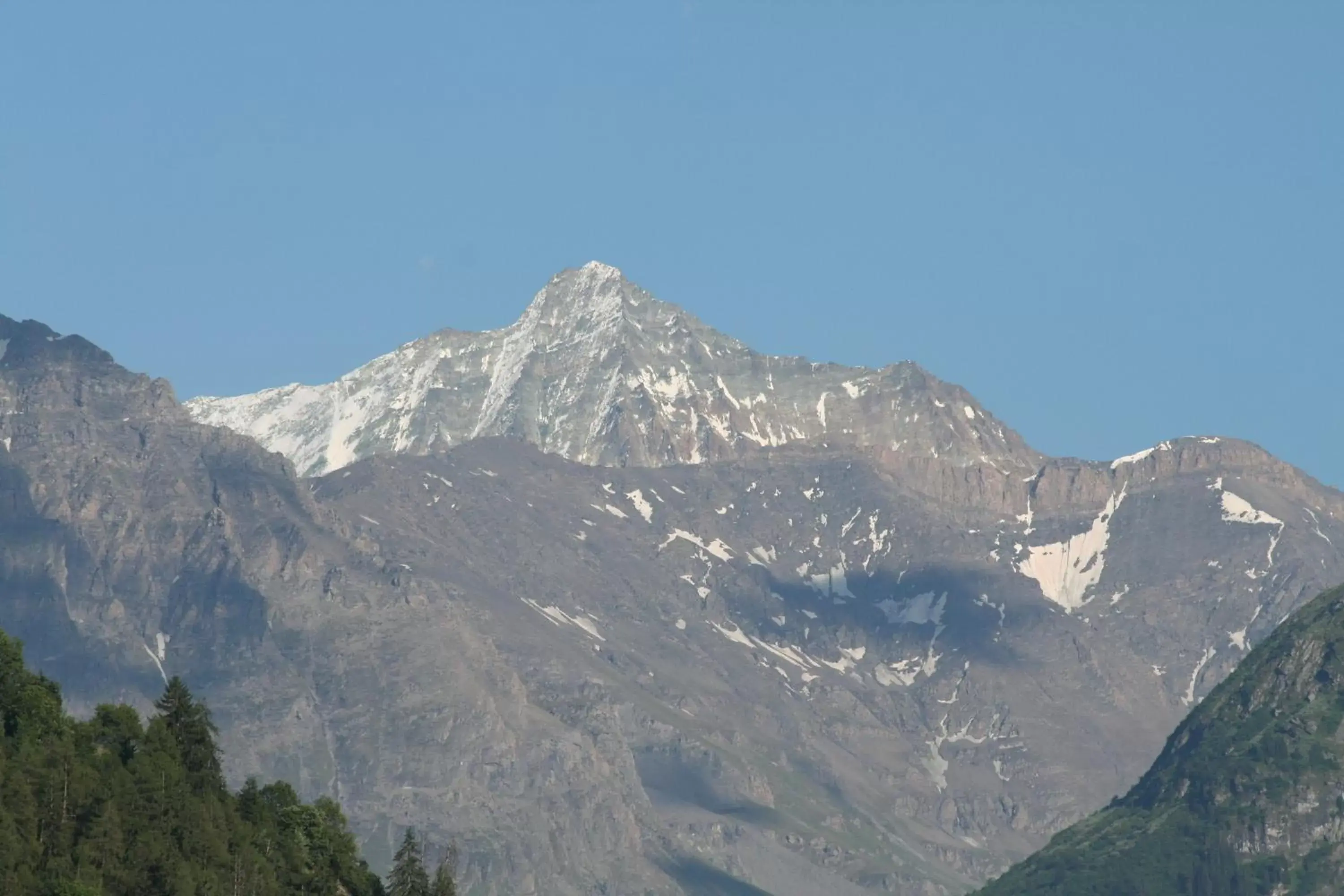 Autumn, Mountain View in BnB Claudy et Elizabeth Michellod-Dutheil