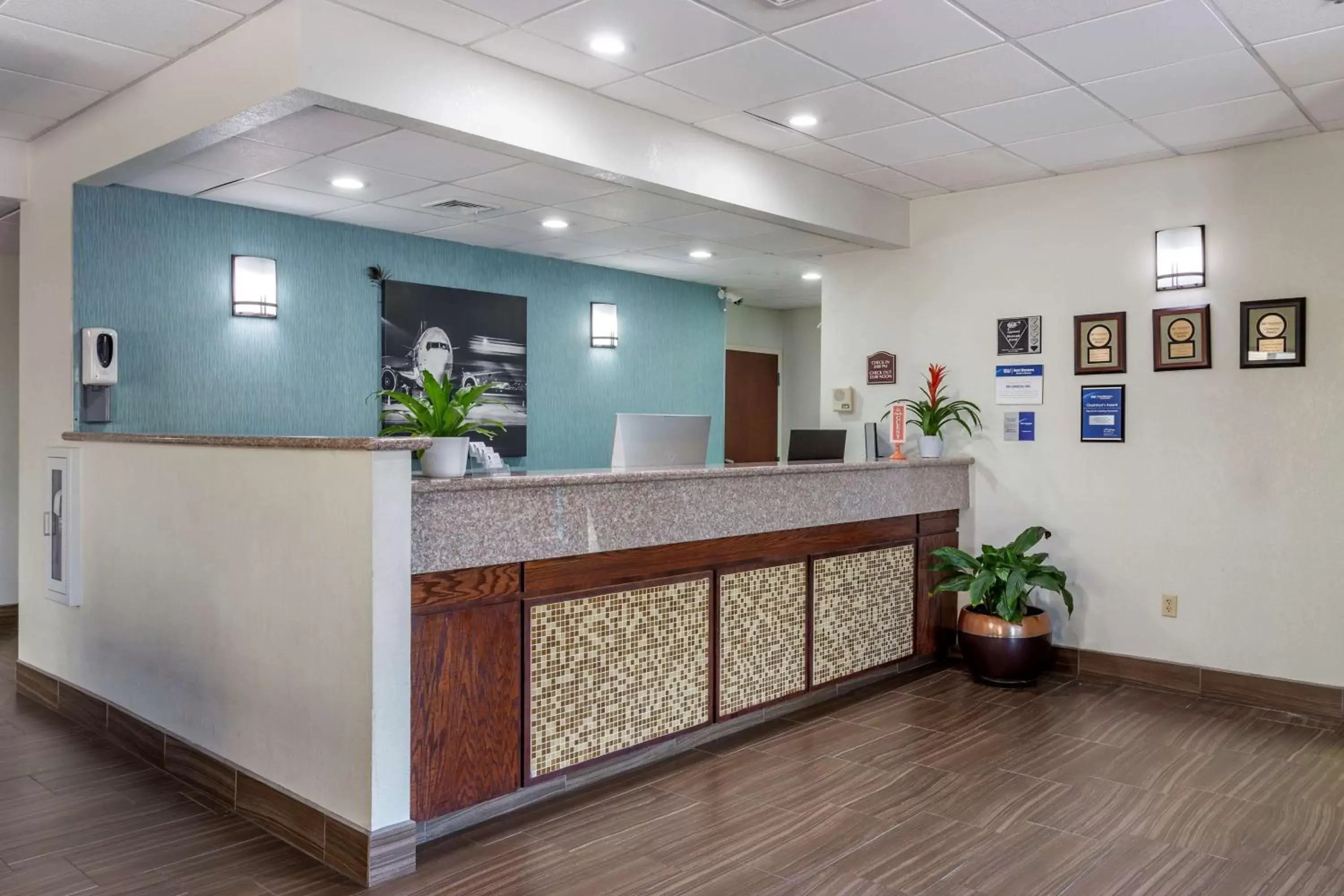 Lobby or reception, Lobby/Reception in Best Western Plus Springfield Airport Inn