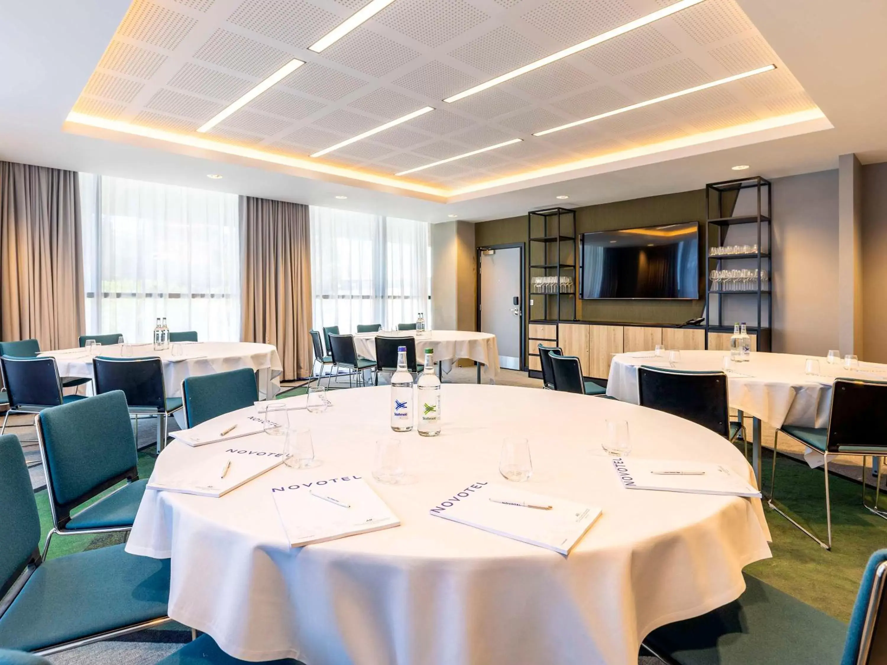 Meeting/conference room in Novotel Liverpool Paddington Village