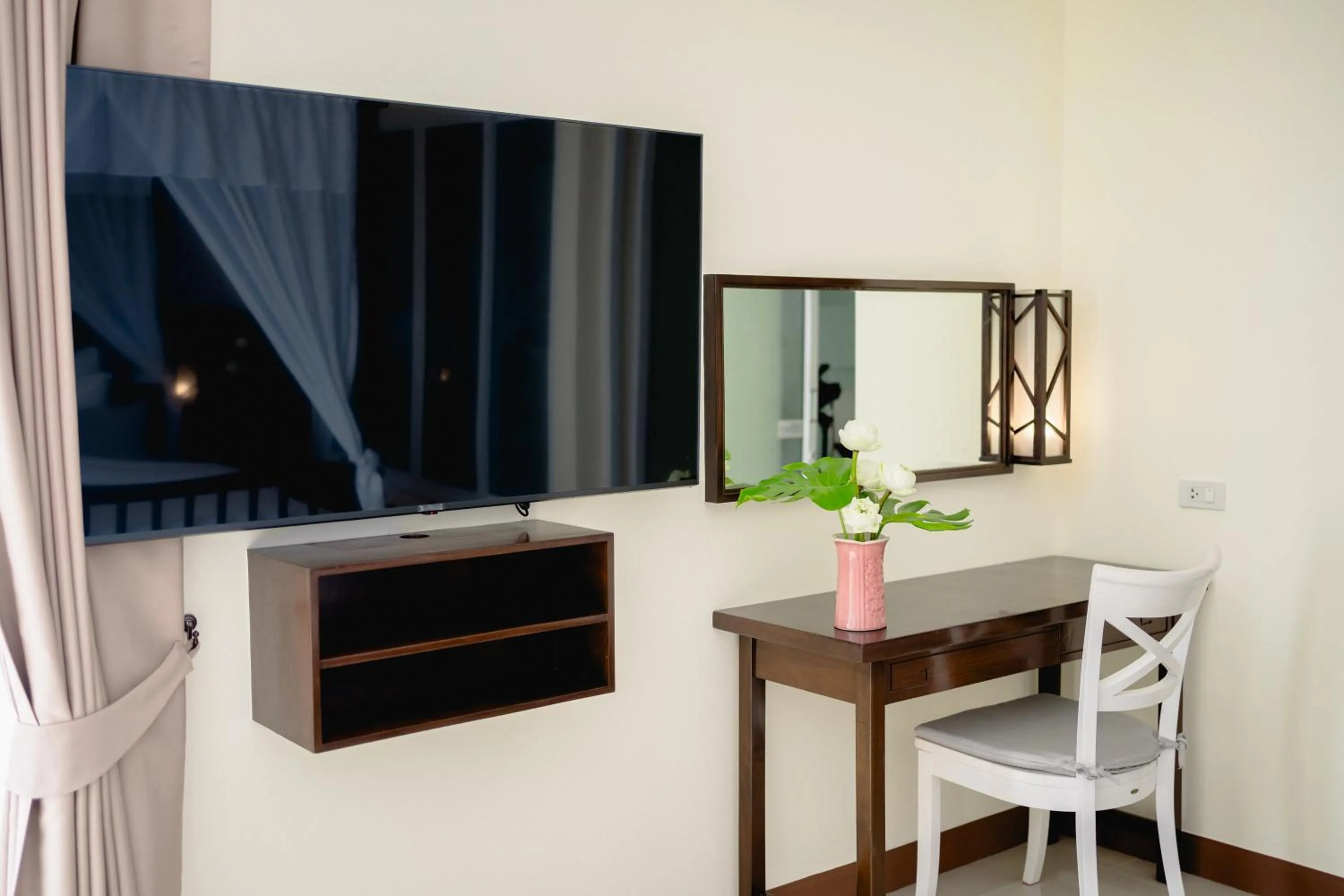 TV and multimedia in Railay Princess Resort & Spa