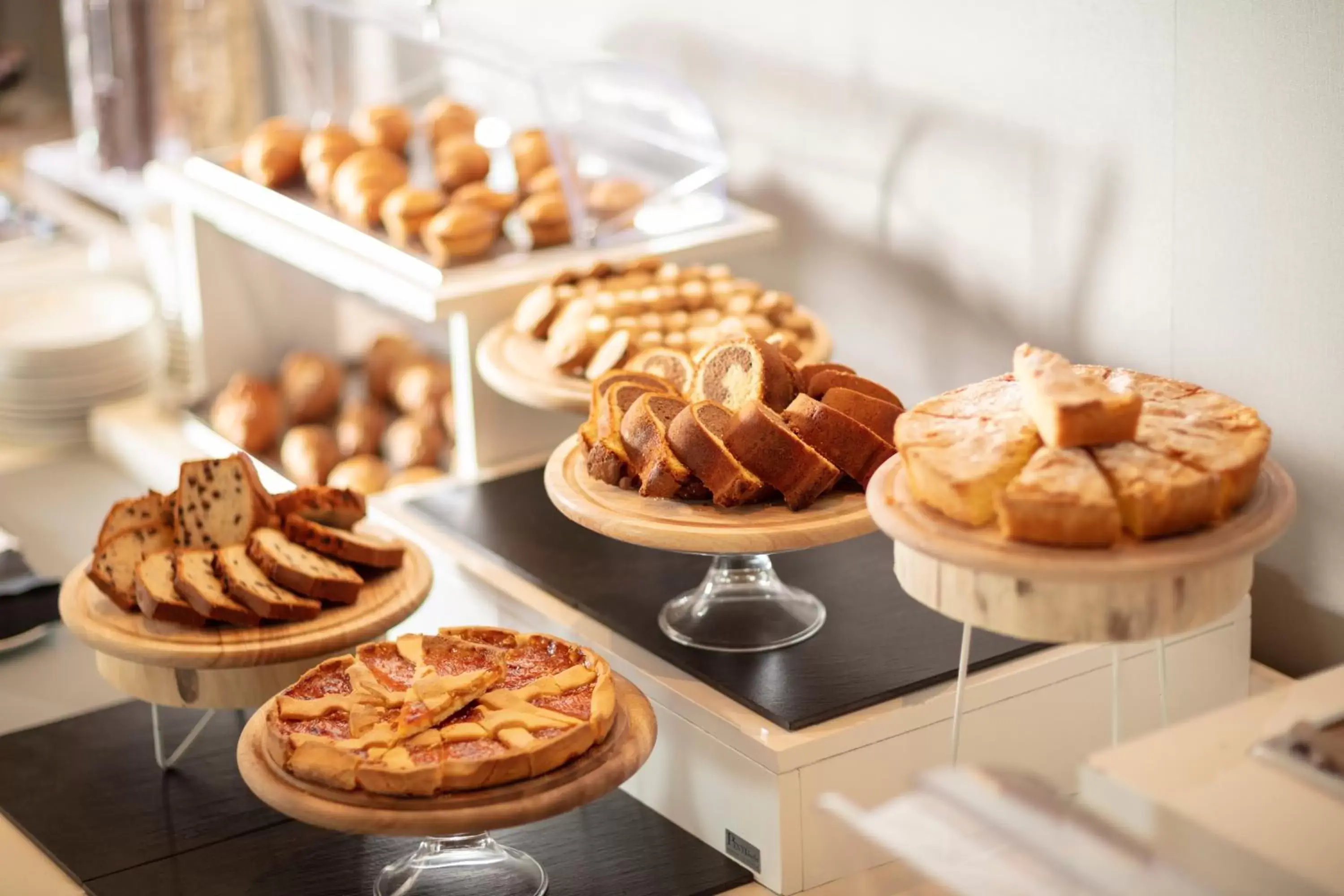 Continental breakfast in 8Piuhotel