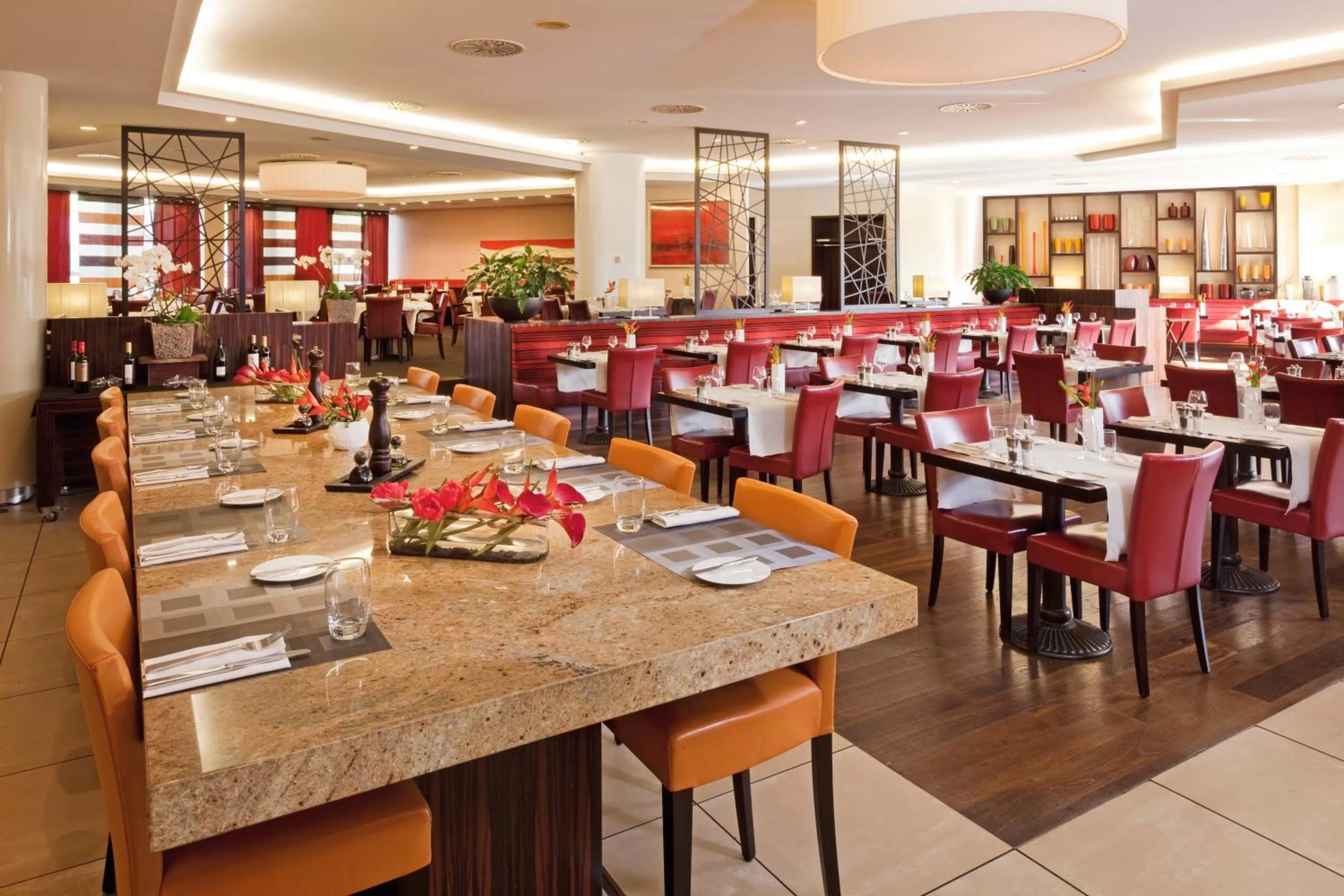 Restaurant/places to eat in Mövenpick Hotel Geneva