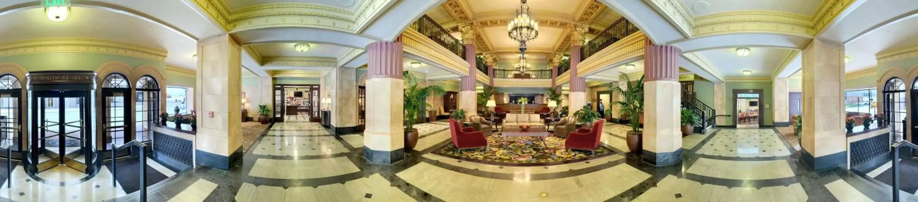 Lobby or reception, Restaurant/Places to Eat in Hilton President Kansas City