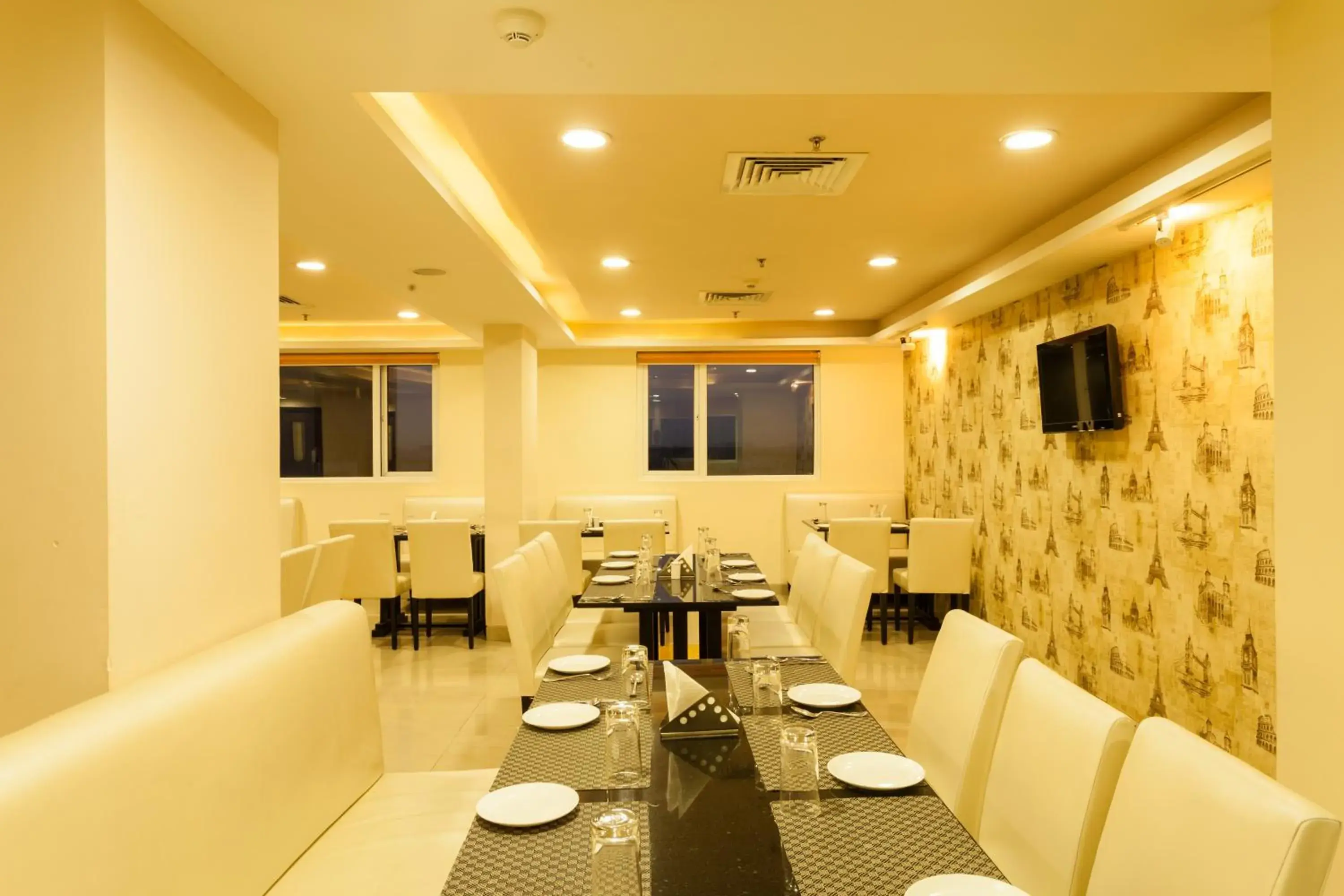 Restaurant/Places to Eat in Ginger Hotel Jaipur