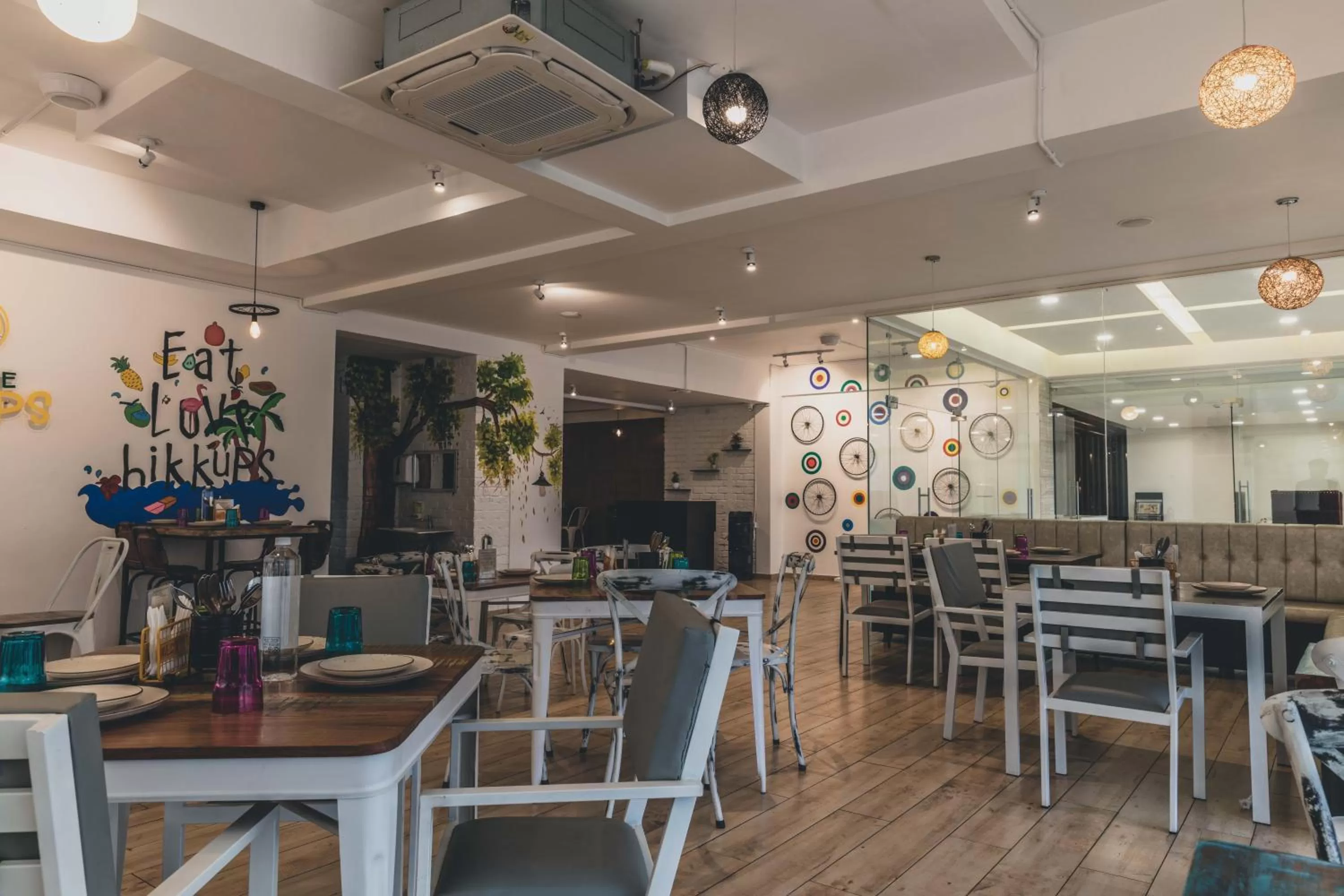 Restaurant/places to eat in Ashok inn