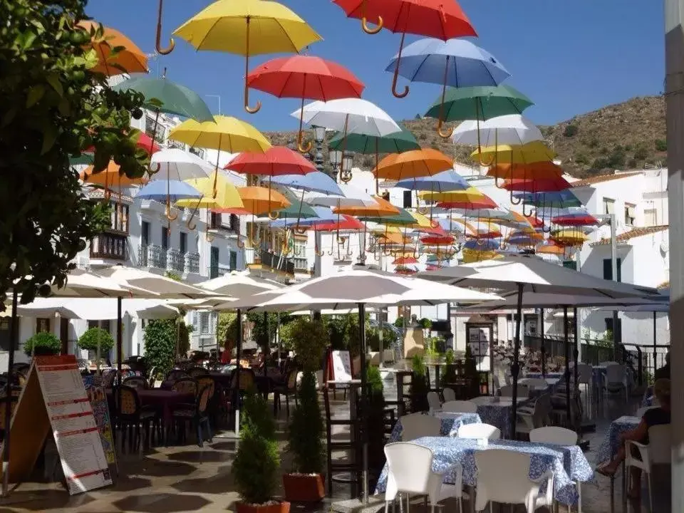 Neighbourhood, Restaurant/Places to Eat in Hotel La Casa