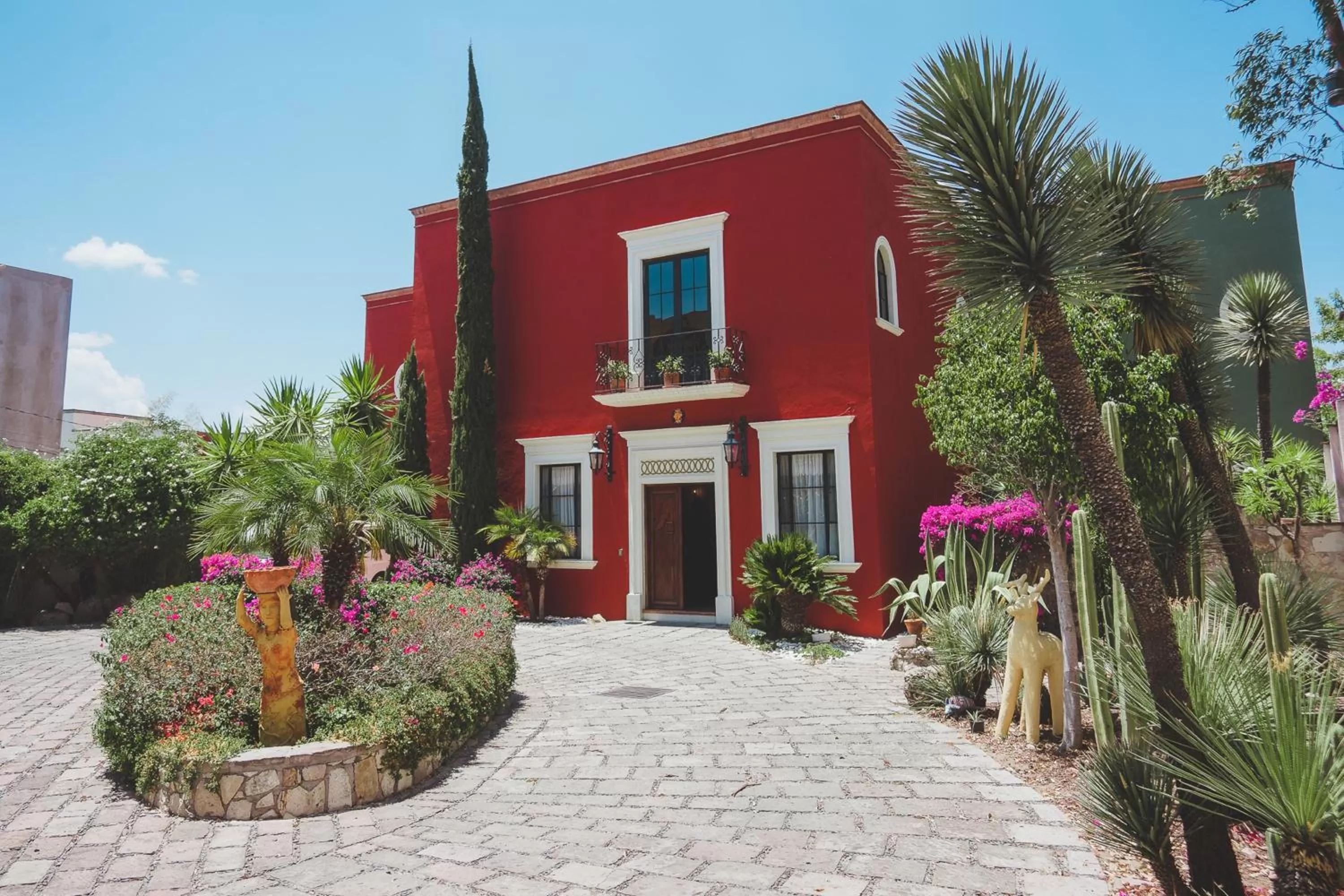 Property building in Casa Don Pascual Hotel Boutique Sweet Home