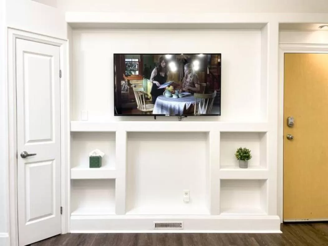 TV and multimedia, TV/Entertainment Center in Sleeping Giant BNB