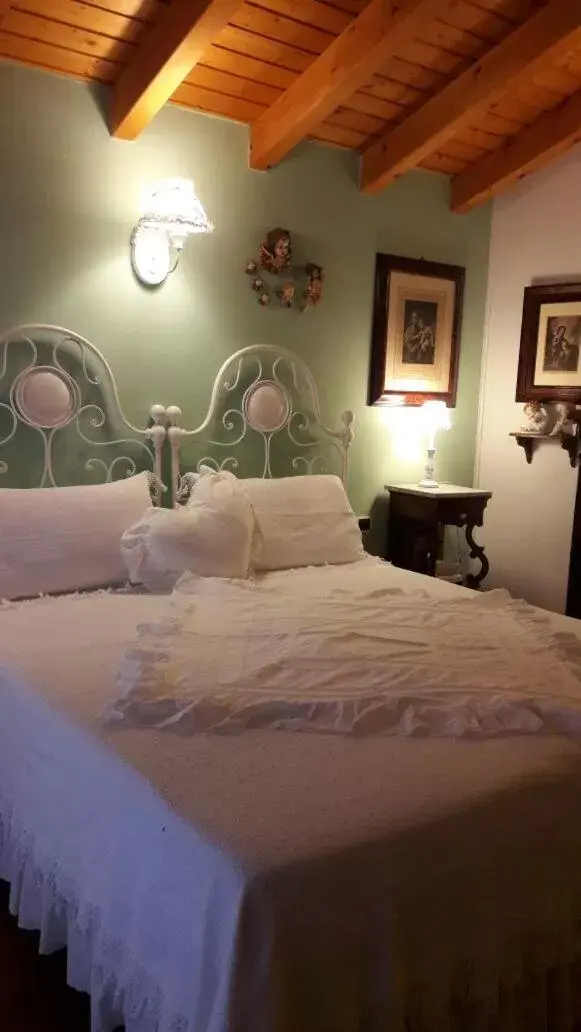 Photo of the whole room, Bed in B&b Silvana