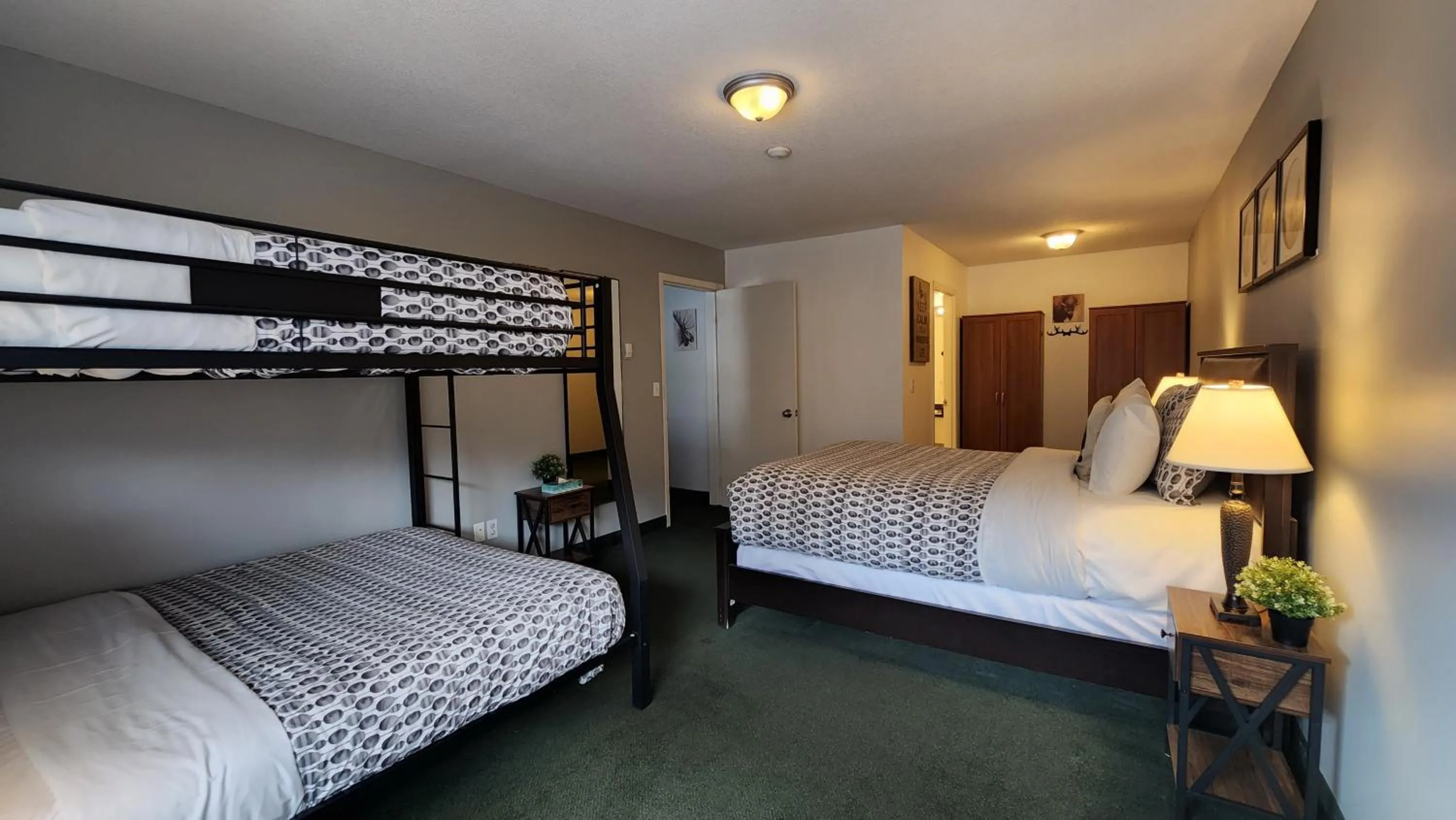 Bed in Mountain View Inn