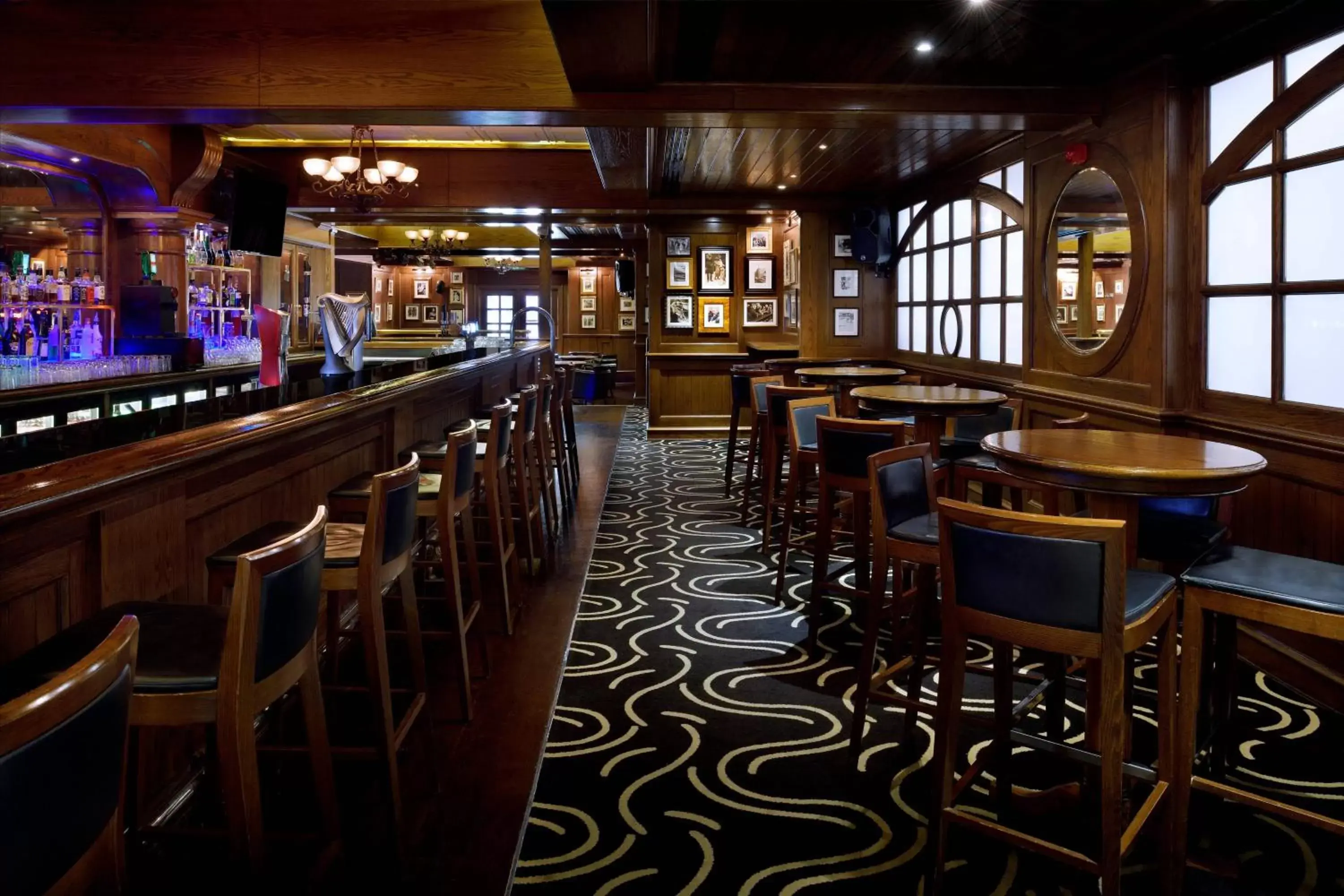 Restaurant/places to eat, Lounge/Bar in Delta Hotels by Marriott Jumeirah Beach, Dubai