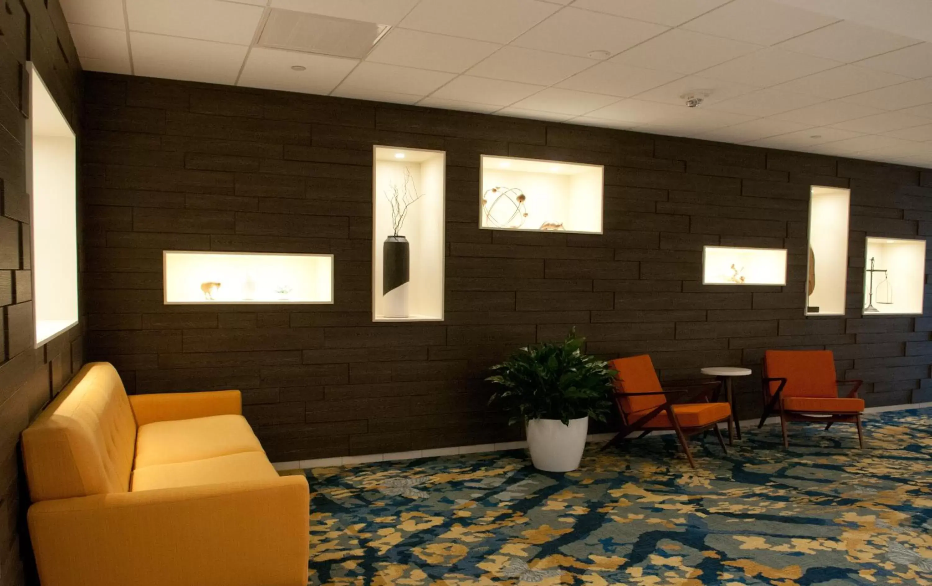 Lobby or reception, Lobby/Reception in Crowne Plaza Hotel and Suites Pittsburgh South, an IHG Hotel