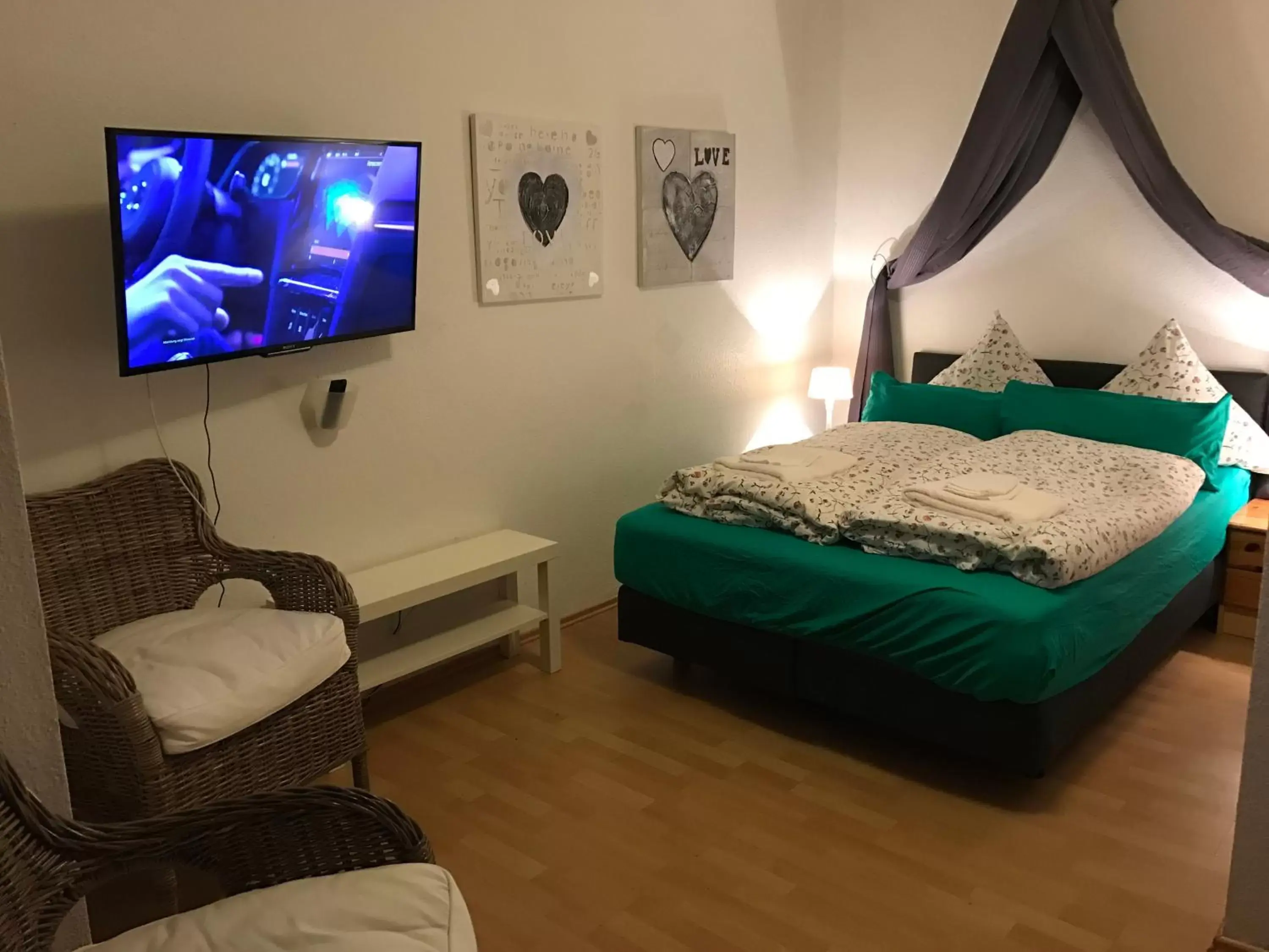 Double or Twin Room with Terrace in Leezdorfer Hof Double or Twin Room with Terrace in Leezdorfer Hof