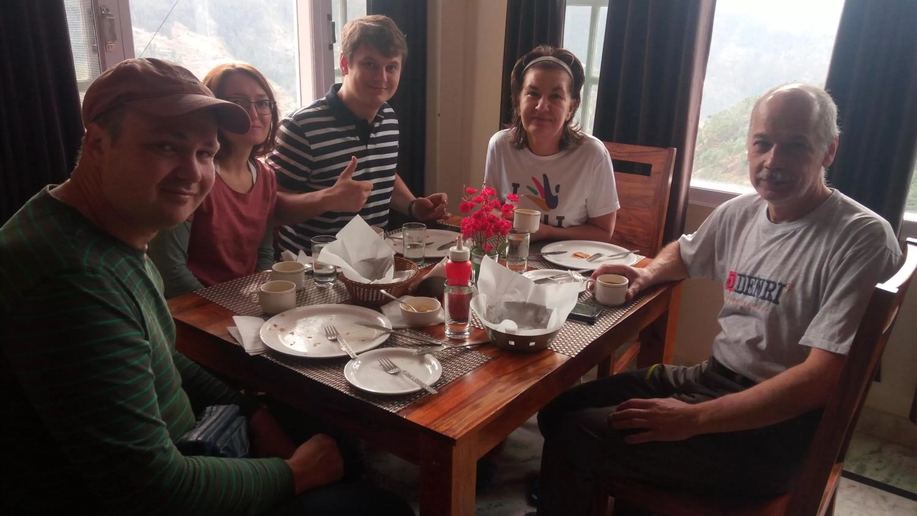 Restaurant/places to eat in Sai Cottage Shimla