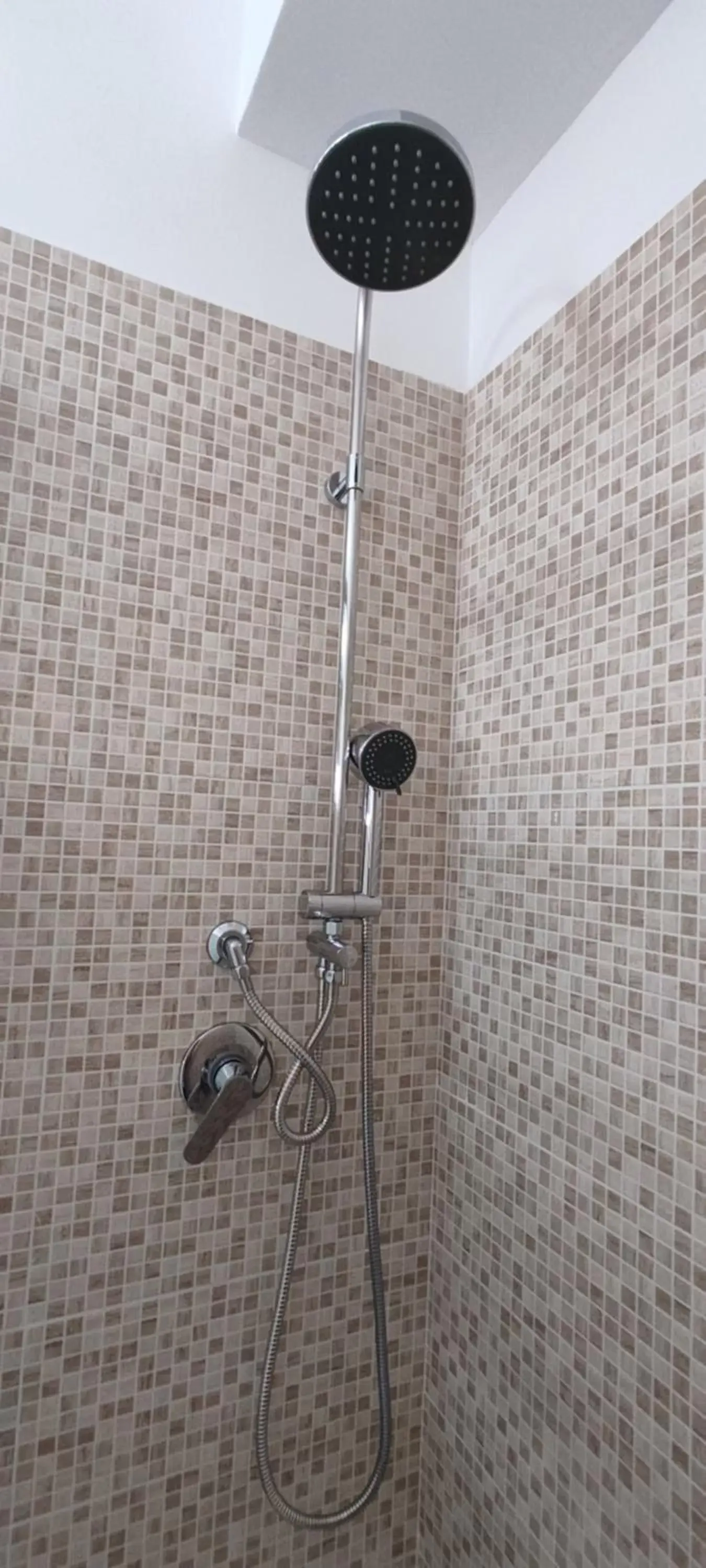 Shower, Bathroom in B&B AKROPOLIS