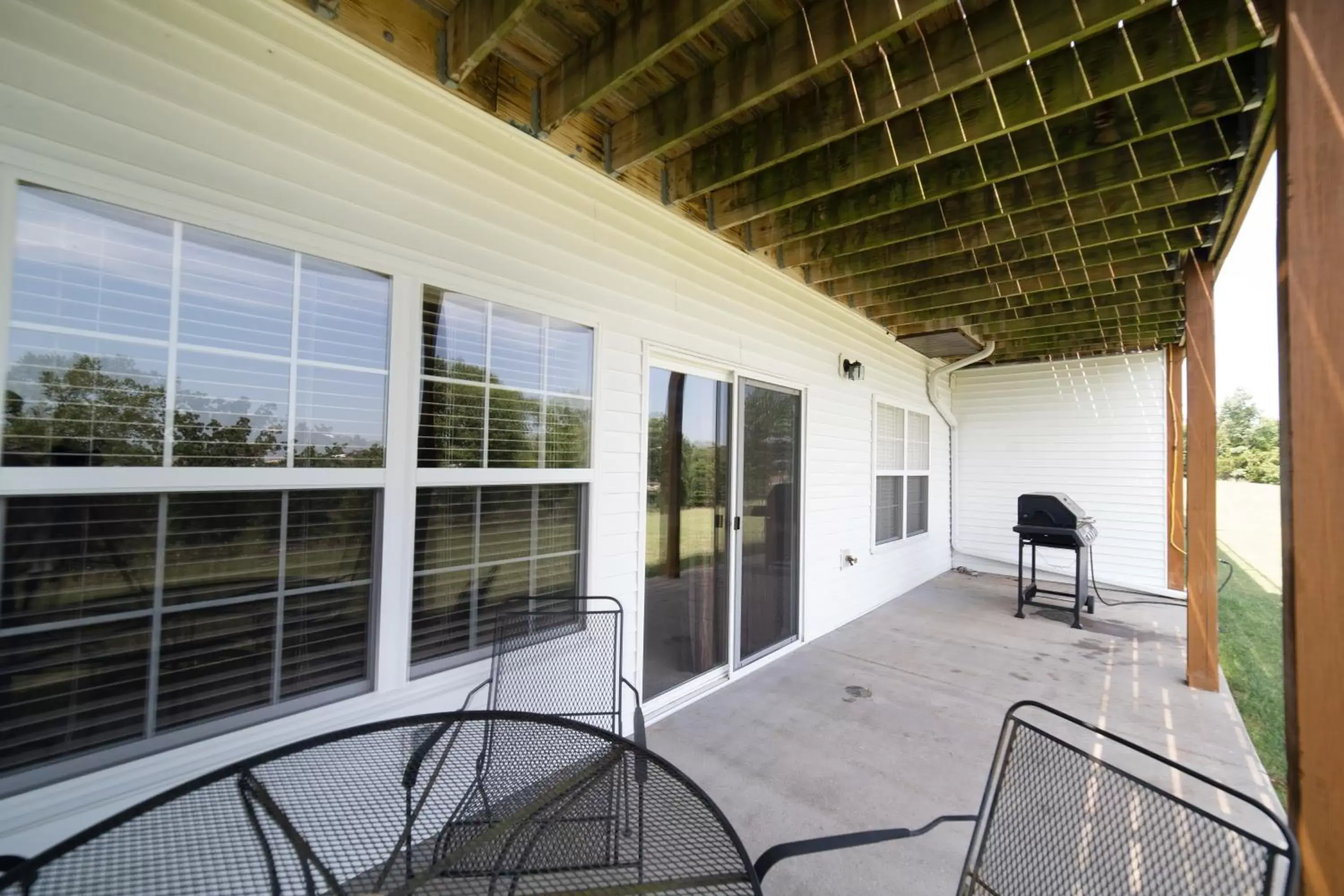 Patio, Balcony/Terrace in Thousand Hills Golf Resort