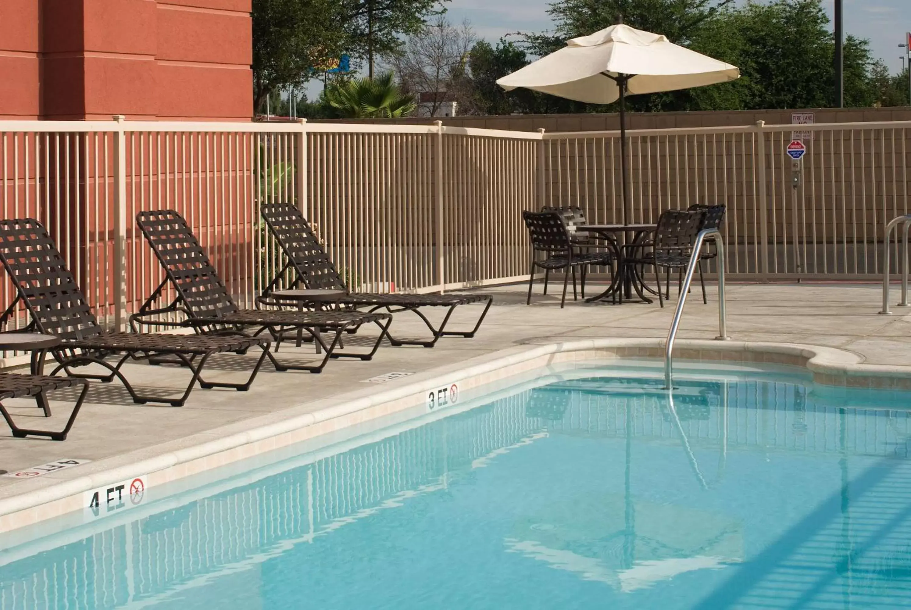 Pool view, Swimming Pool in Hampton Inn & Suites Tulare