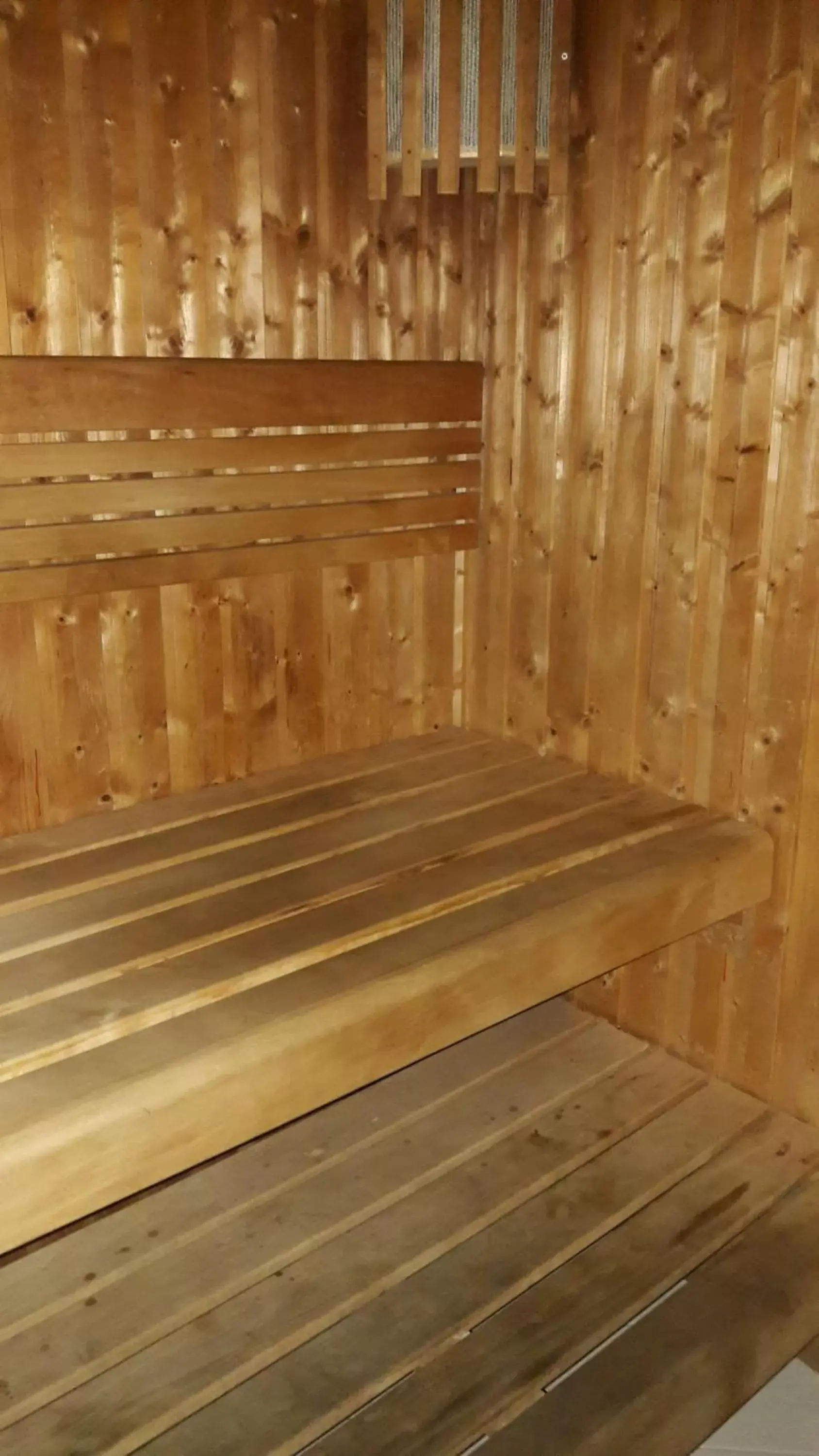 Sauna in Landmark Riqqa Hotel
