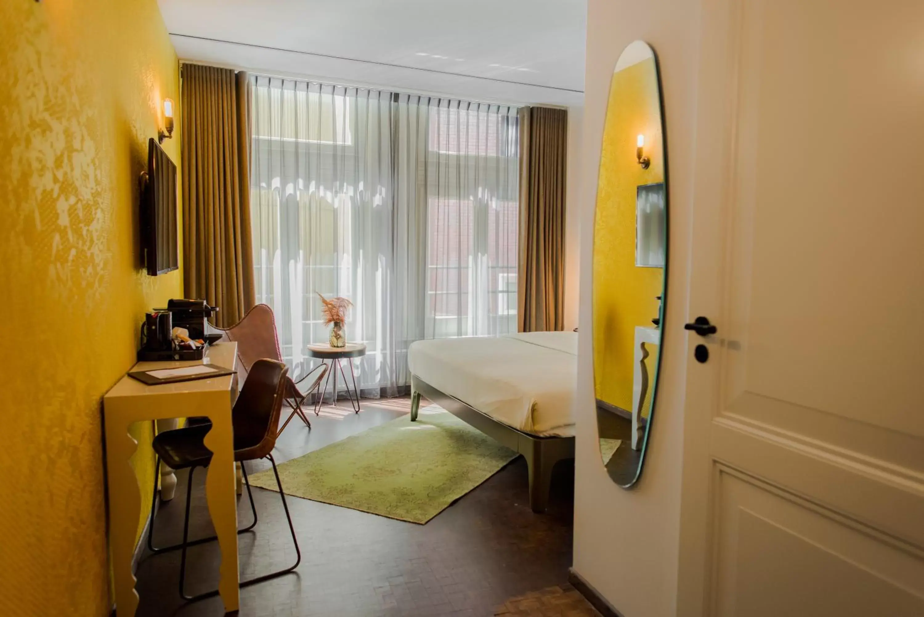Bedroom in Hotel V Nesplein