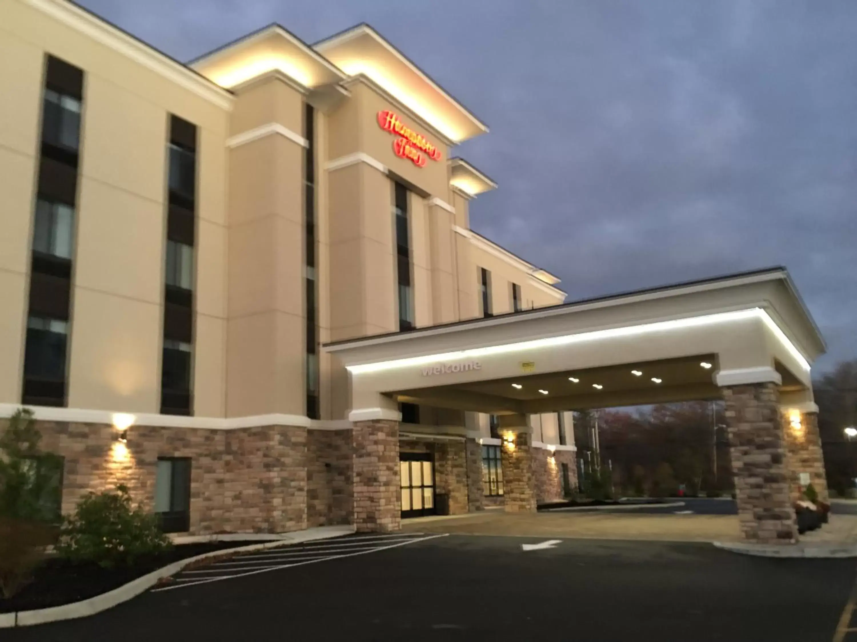 Property Building in Hampton Inn Old Bridge NJ