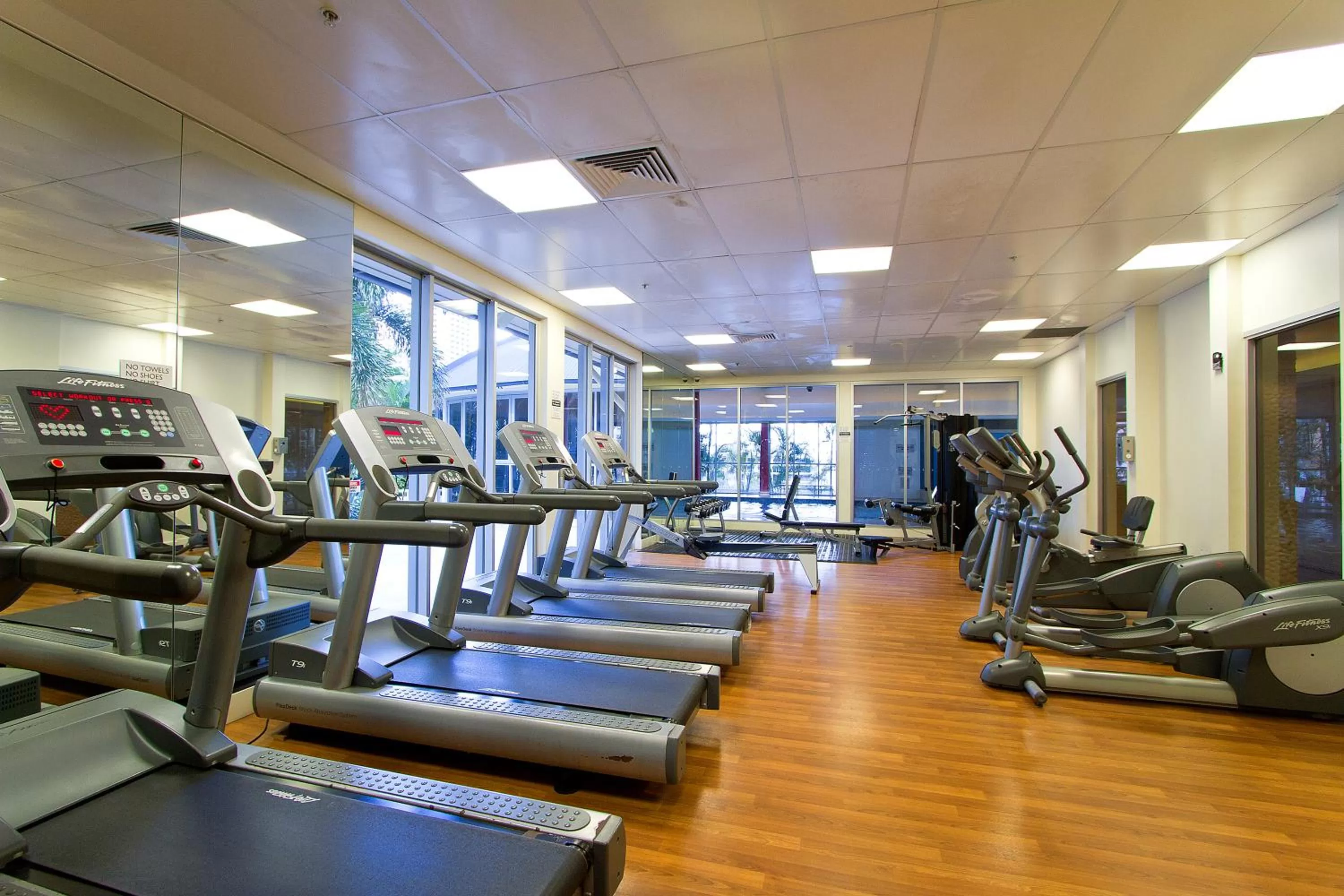 Fitness centre/facilities in Mantra Towers of Chevron