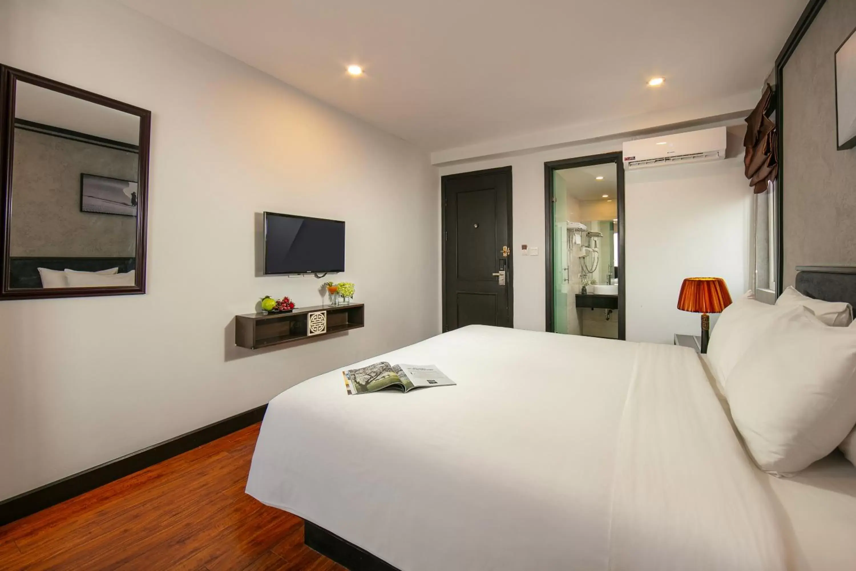 Bed in Hanoi La Palm Premier Hotel & Spa Bed in Hanoi La Palm Premier Hotel & Spa