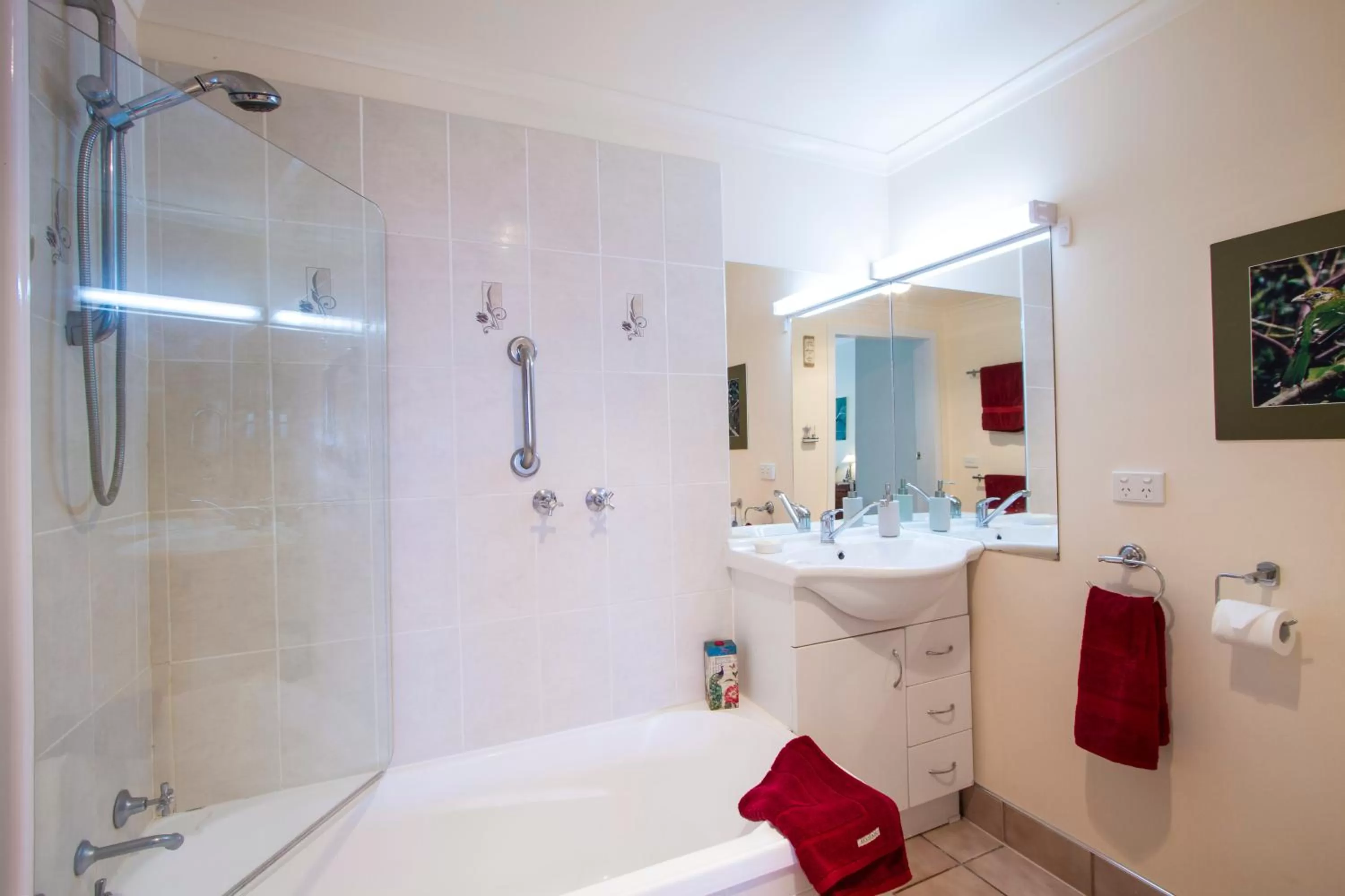 Bathroom in Hillside Bed and Breakfast