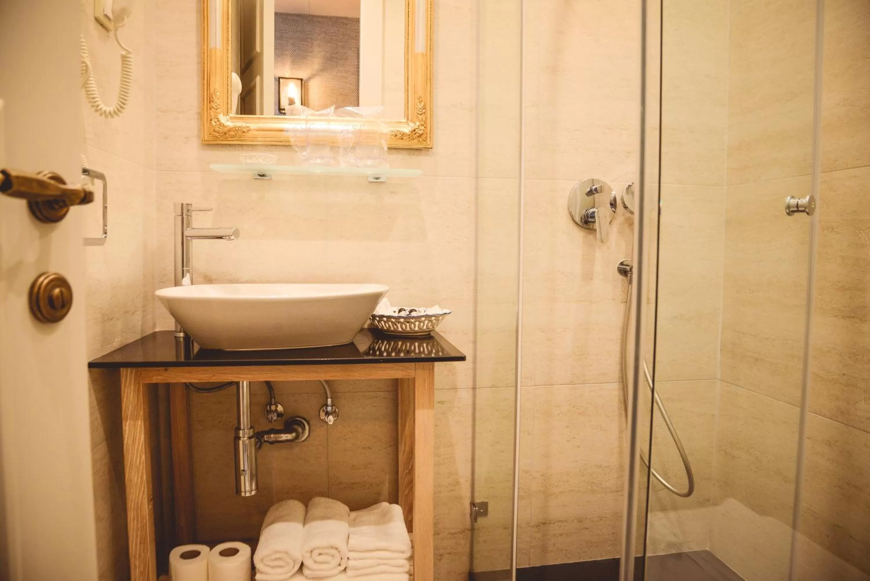 Boutique Macchiato House