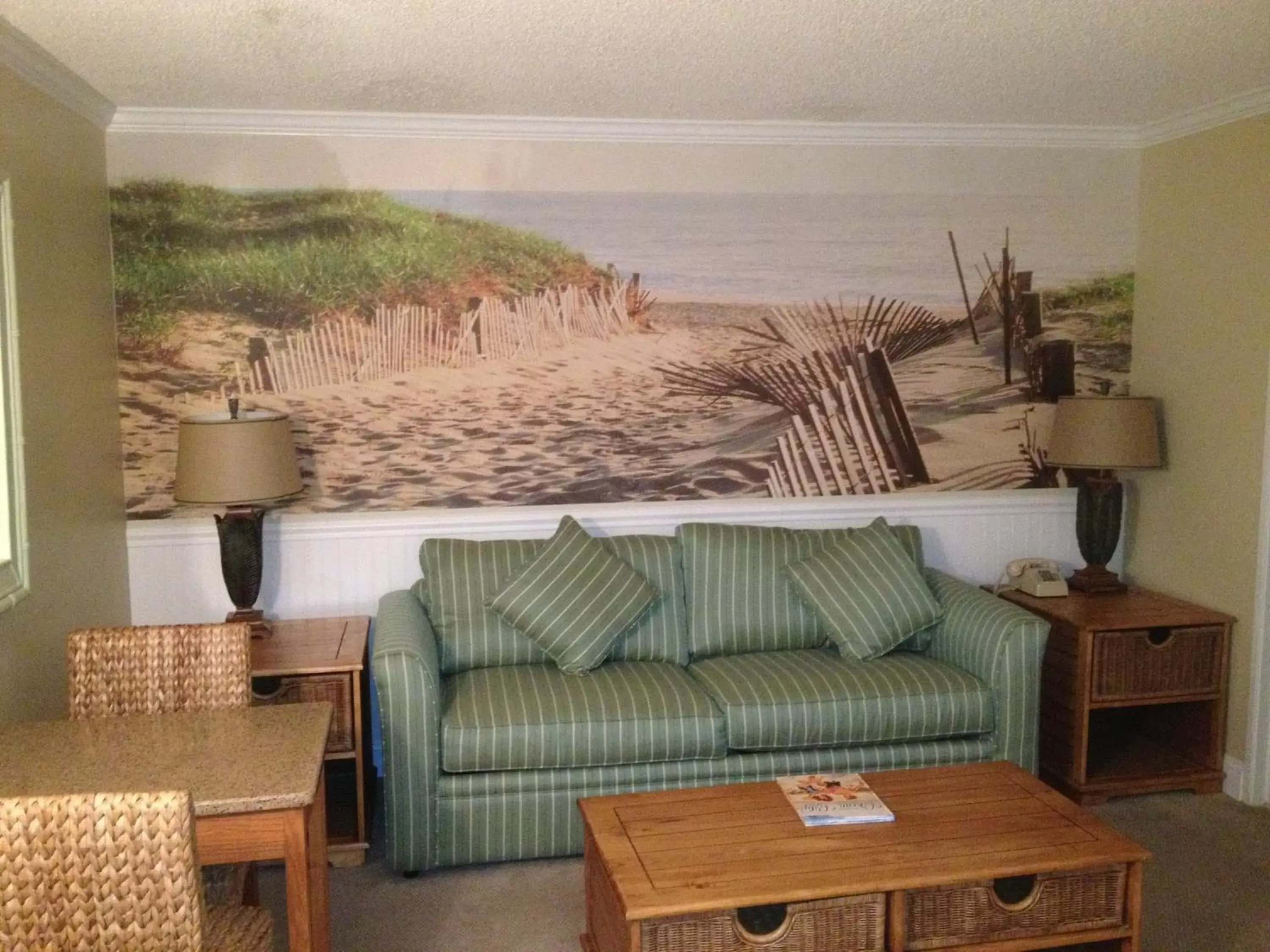 Living room, Seating Area in Biscayne Suites