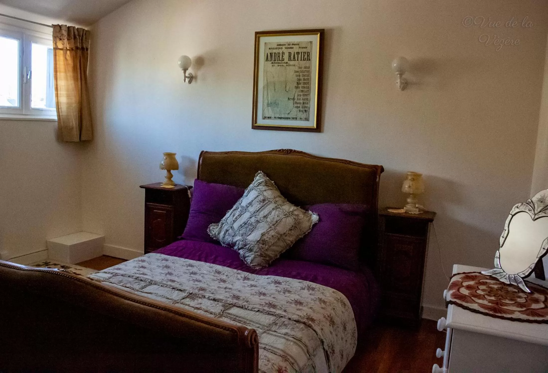 Double Room with Private External Bathroom in Vue sur la Vezere