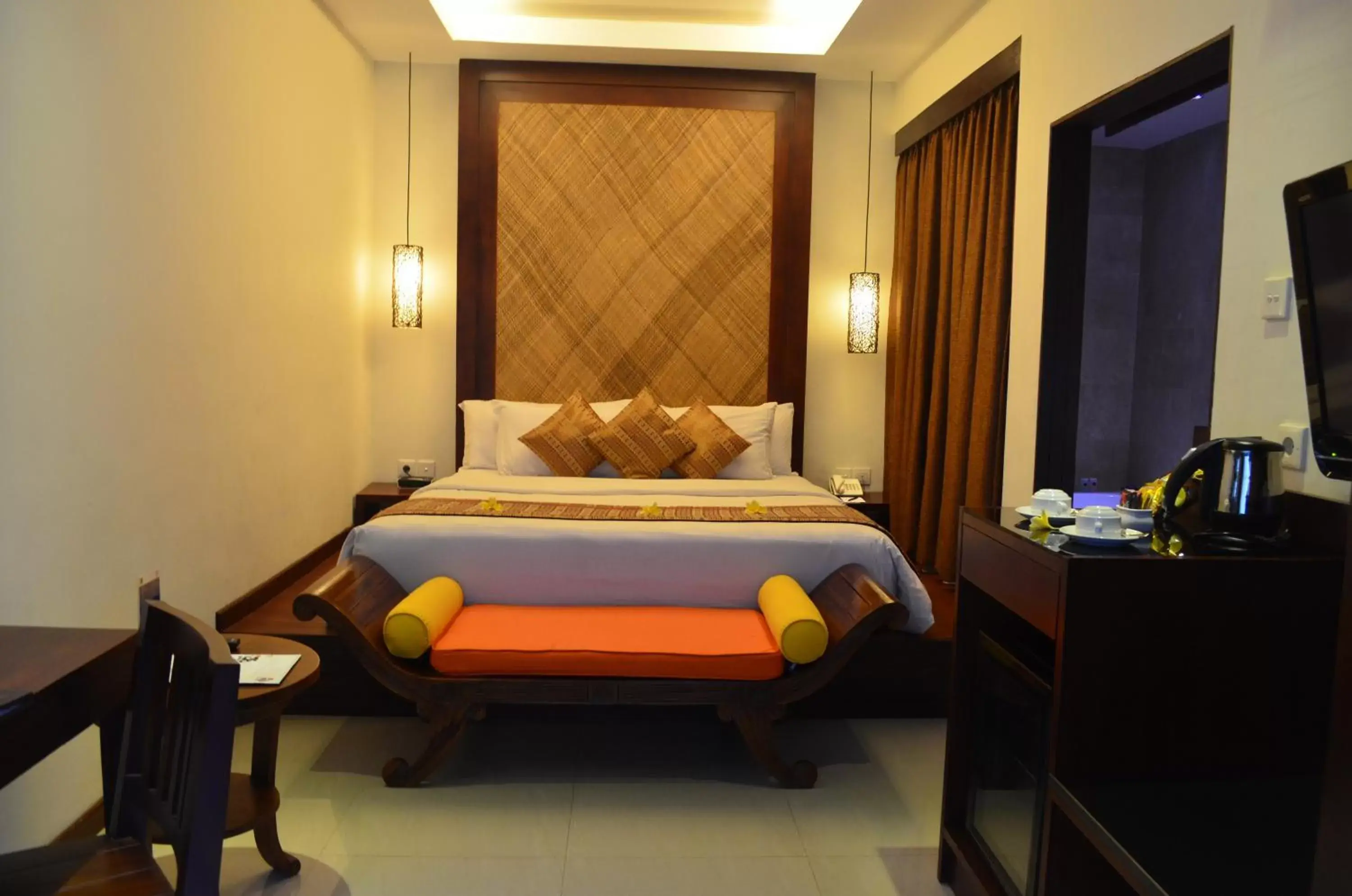 Bed in Best Western Kuta Villa