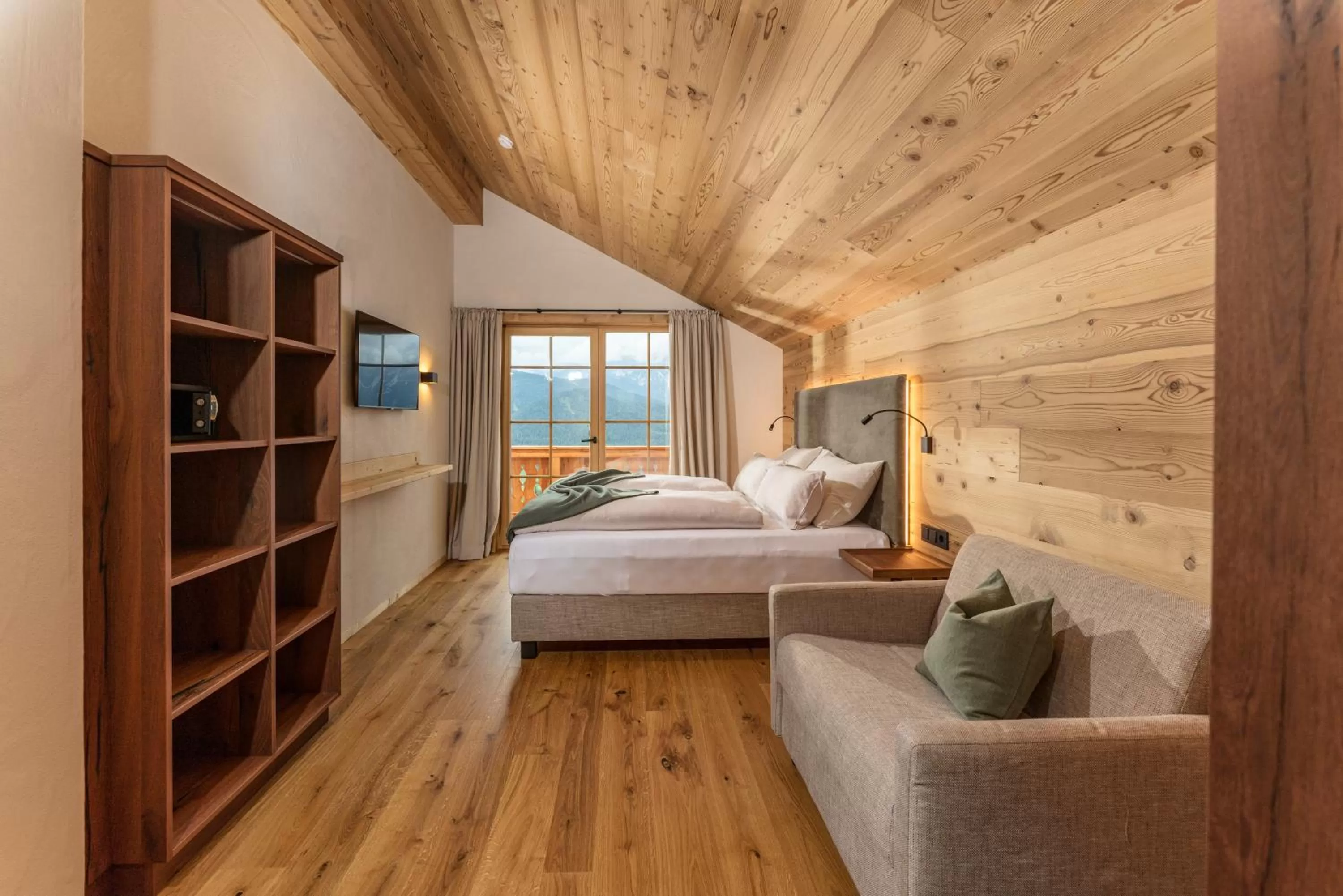 Photo of the whole room, Bed in Almwelt Austria