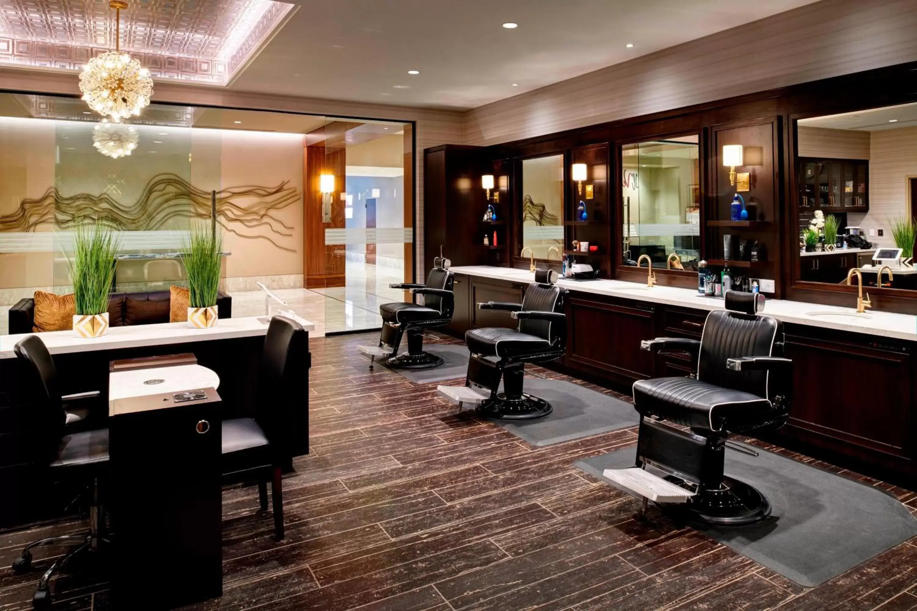 Lounge or bar in Cleveland Marriott Downtown at Key Tower