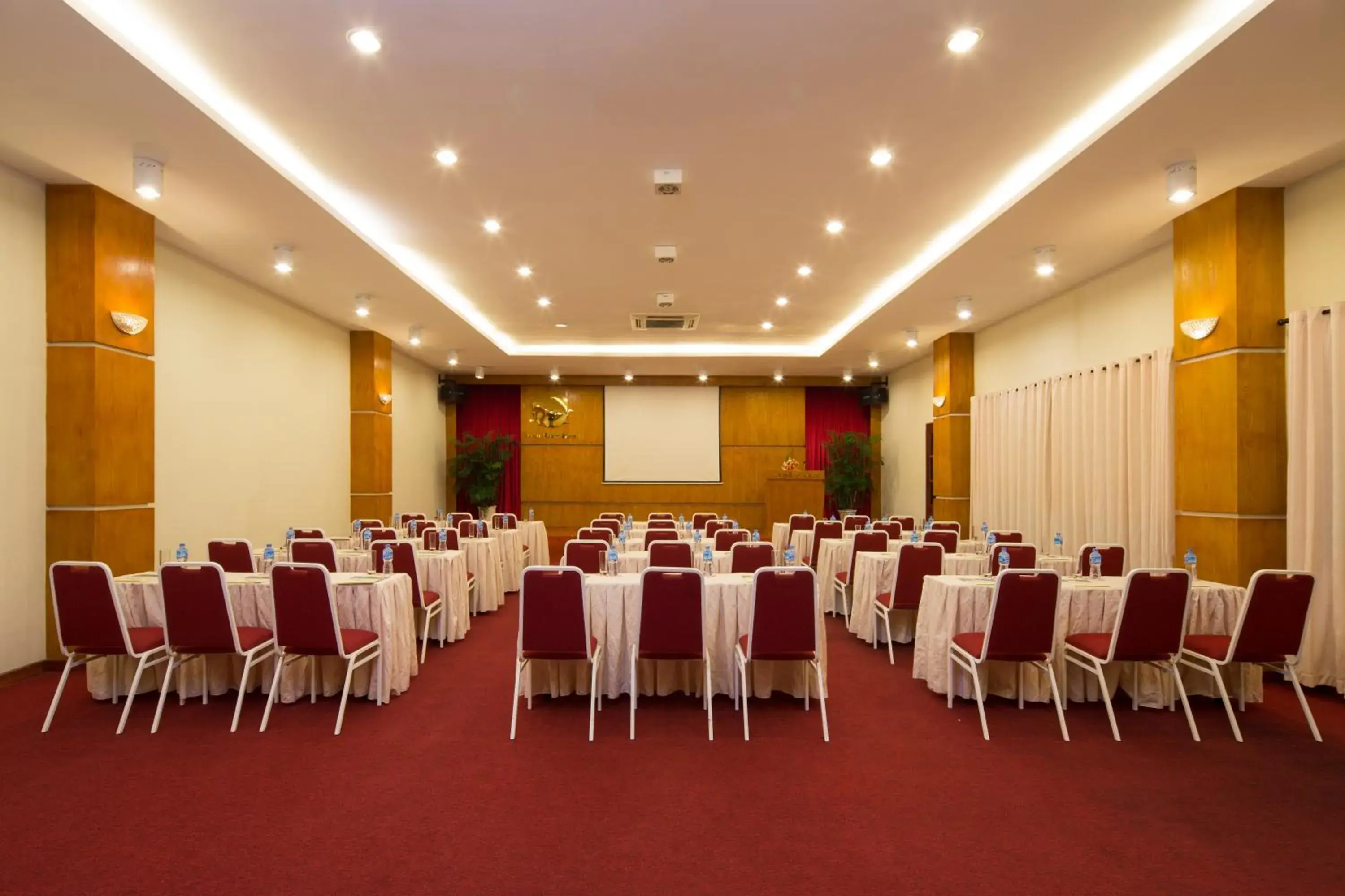 Business facilities in Sunny Beach Resort & Spa