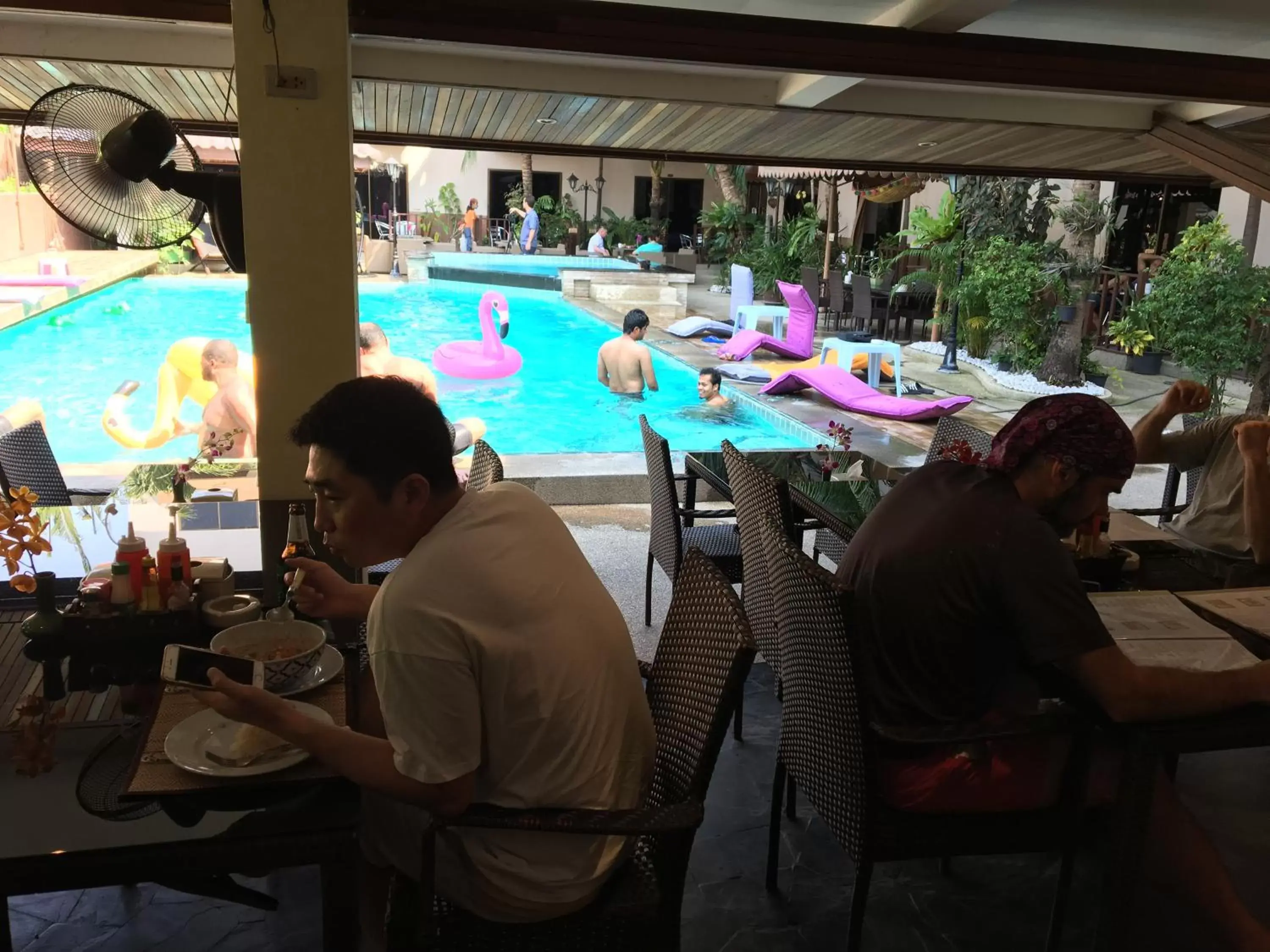 Restaurant/places to eat in Cocco Resort Restaurant/places to eat in Cocco Resort