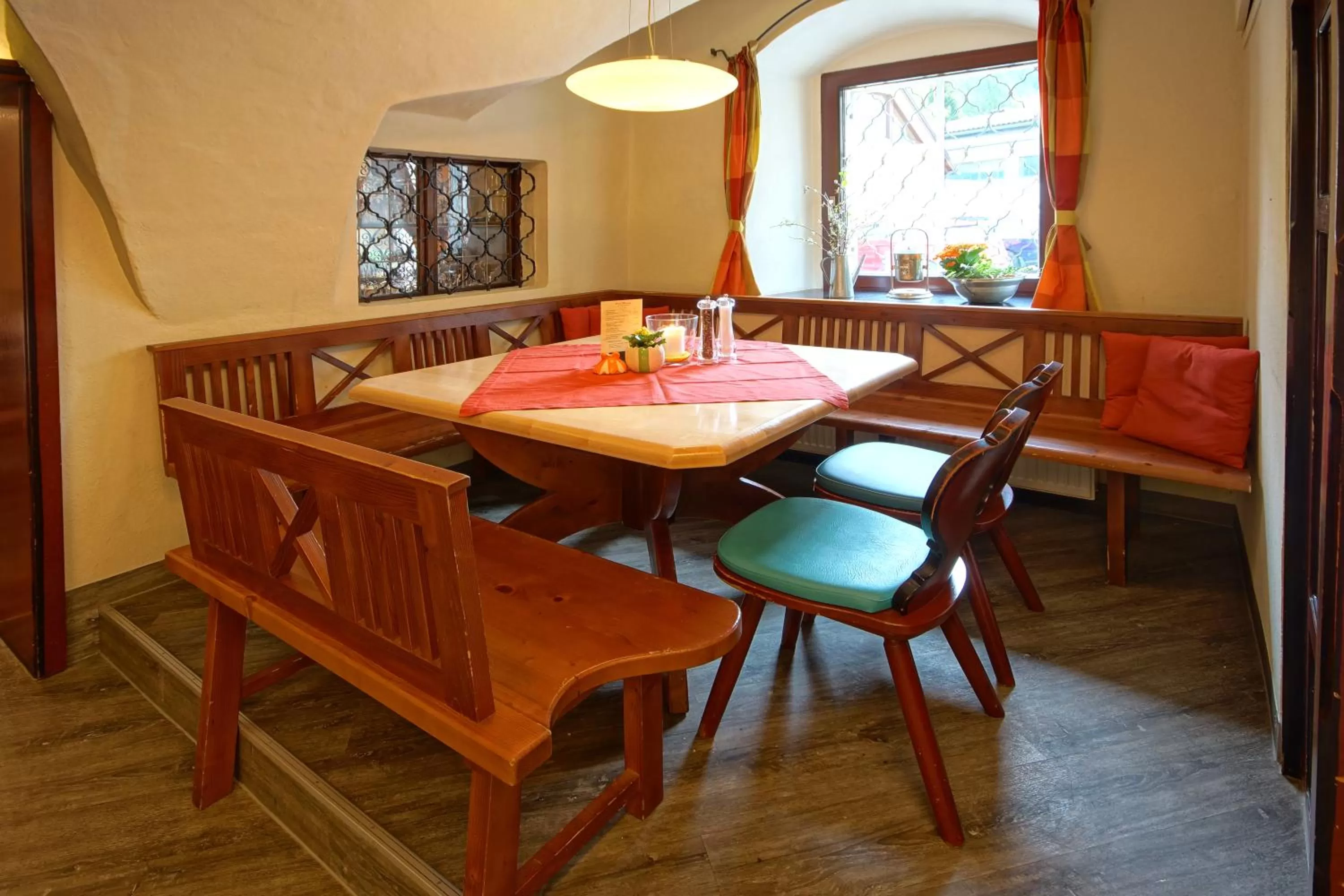 Restaurant/places to eat in Hotel Restaurant DAS RÖSSL