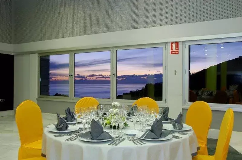 Banquet/Function facilities, Restaurant/Places to Eat in Hotel Salobreña Suites