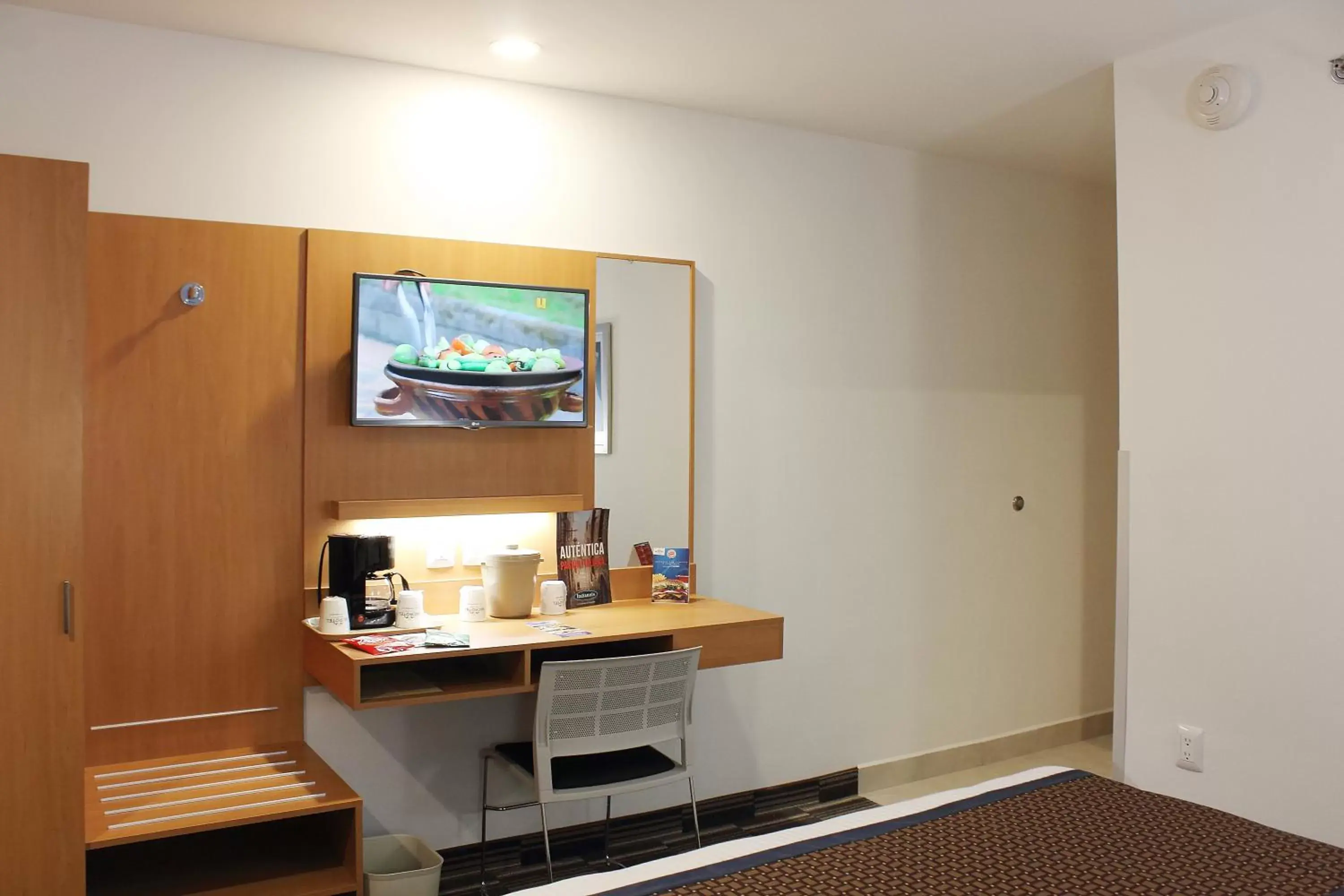 TV and multimedia, TV/Entertainment Center in Microtel Inn & Suites by Wyndham Culiacán