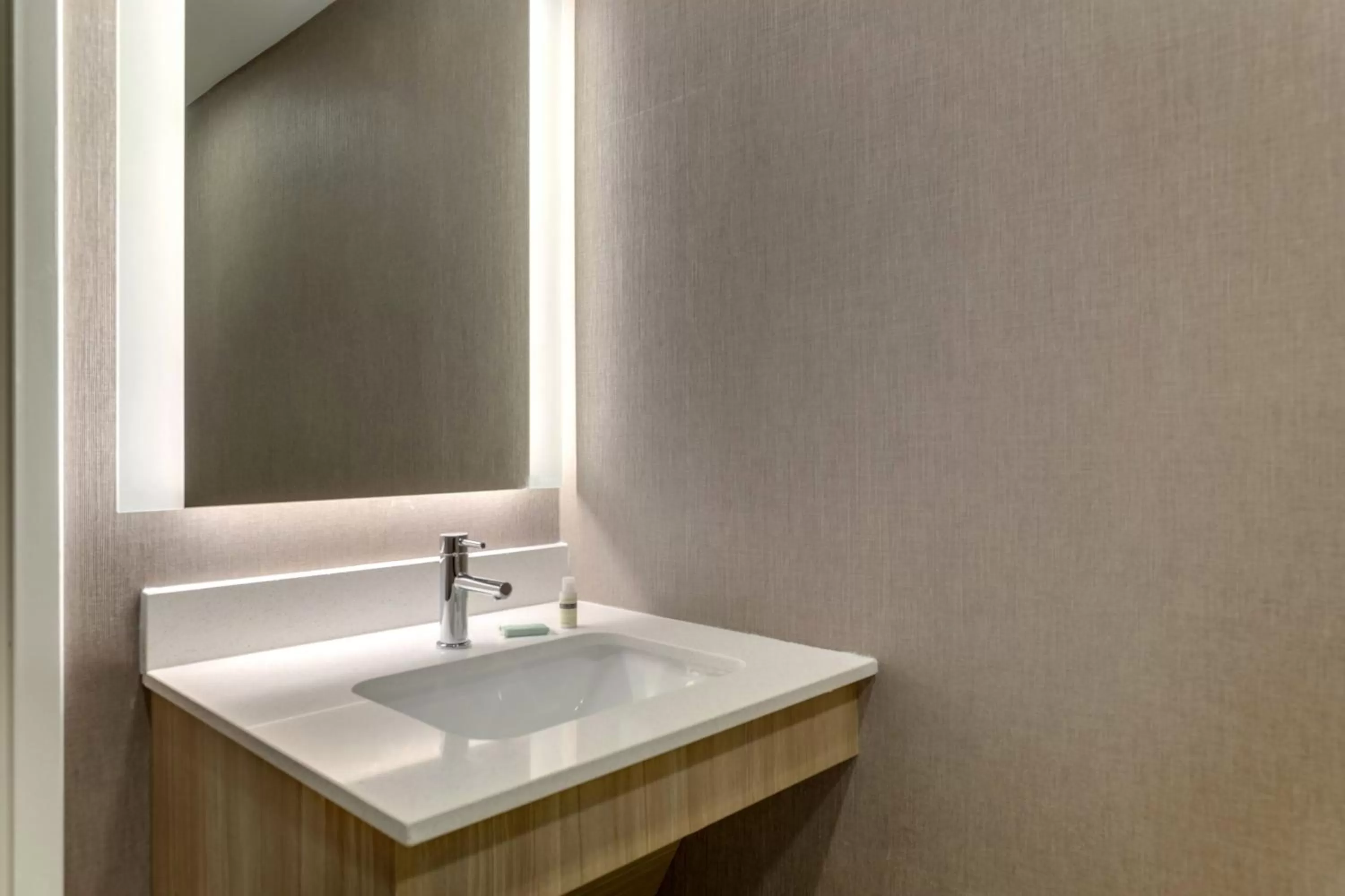 Bathroom in SpringHill Suites by Marriott Cheraw