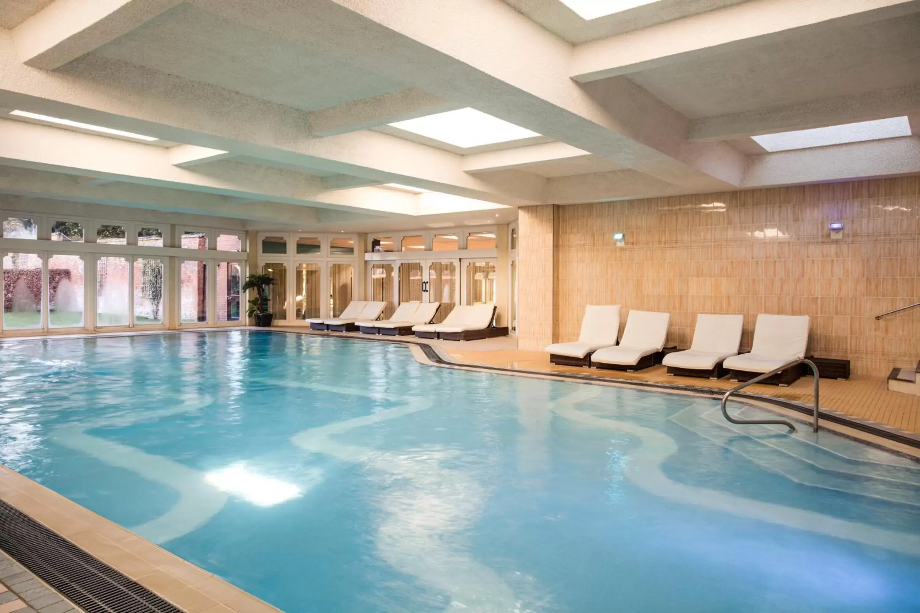 Swimming Pool in Mercure Warwickshire Walton Hall Hotel & Spa